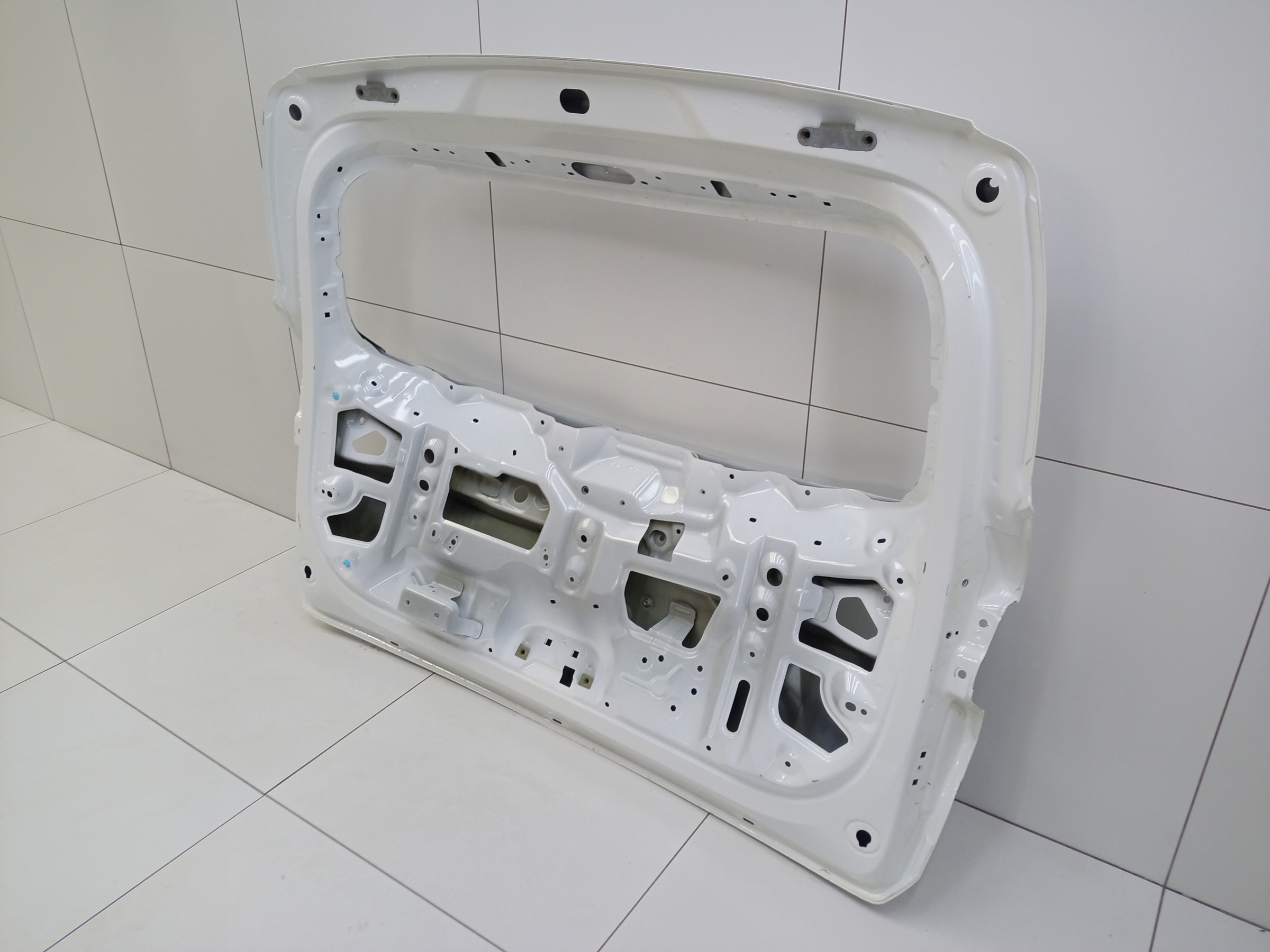 Крышка багажника Geely Okavango Restail