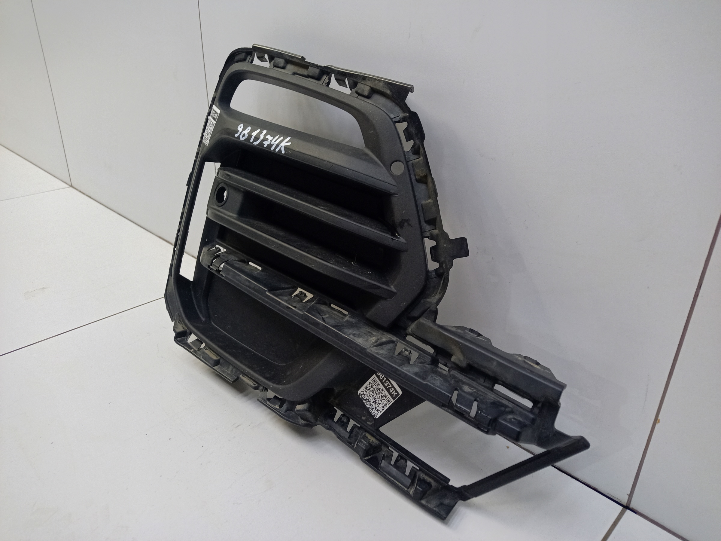Решётка переднего бампера правая BMW X5 G05