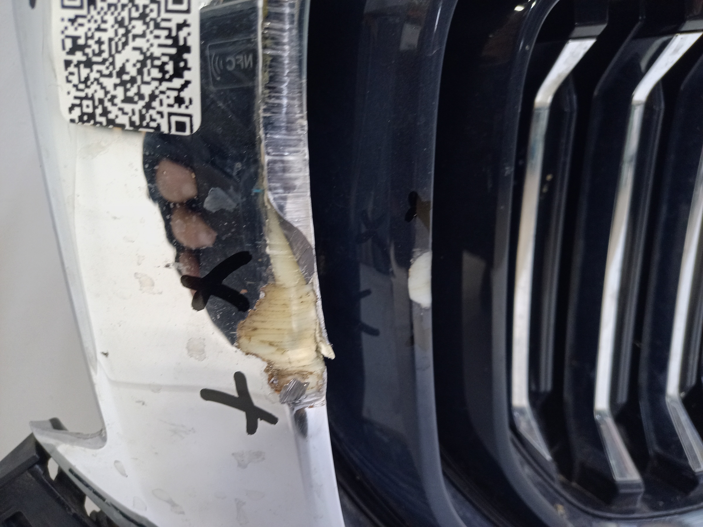 Решетка радиатора Geely Monjaro