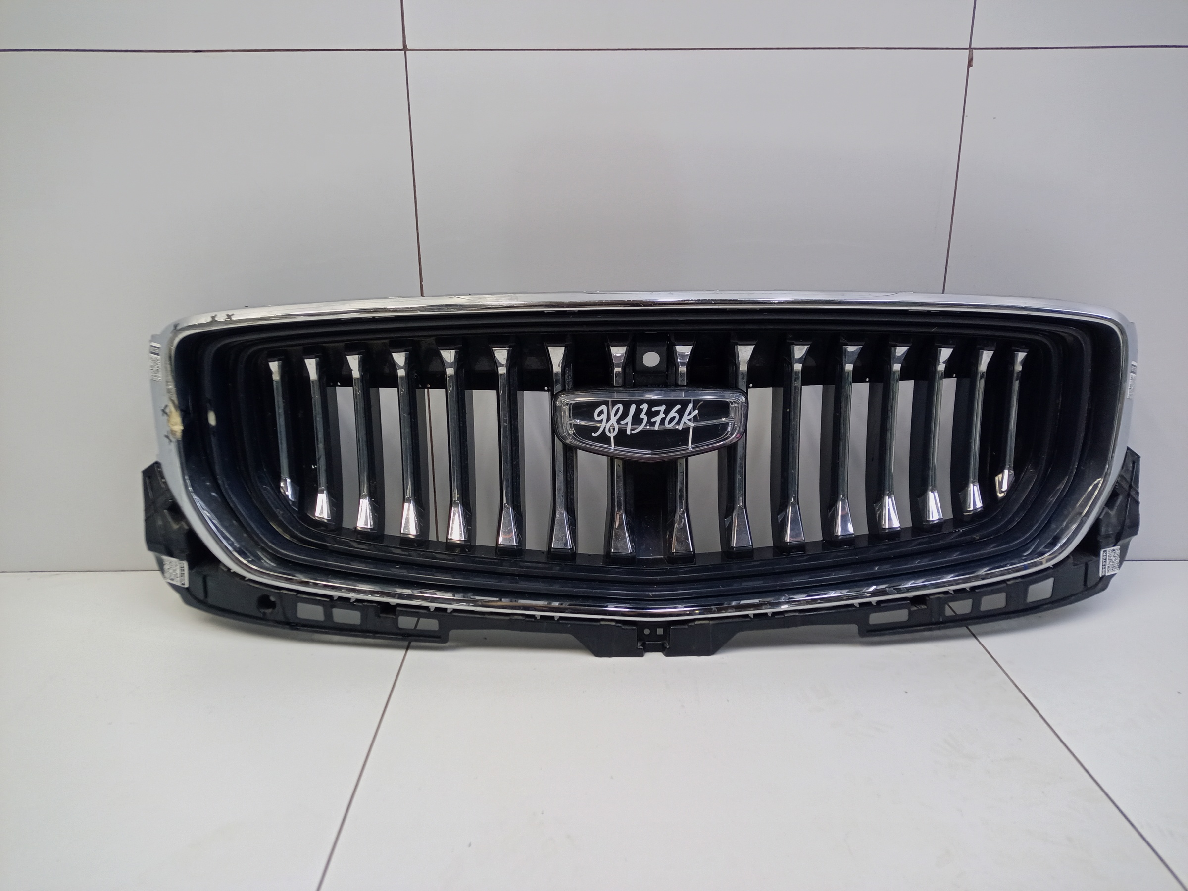 Решетка радиатора Geely Monjaro