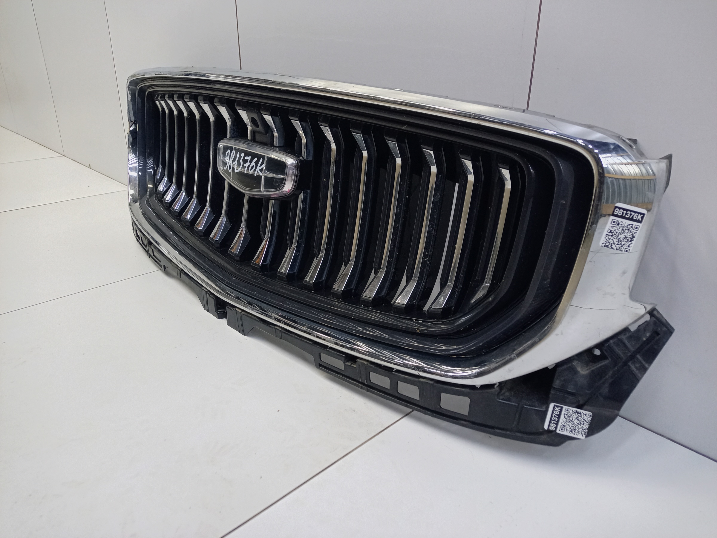 Решетка радиатора Geely Monjaro