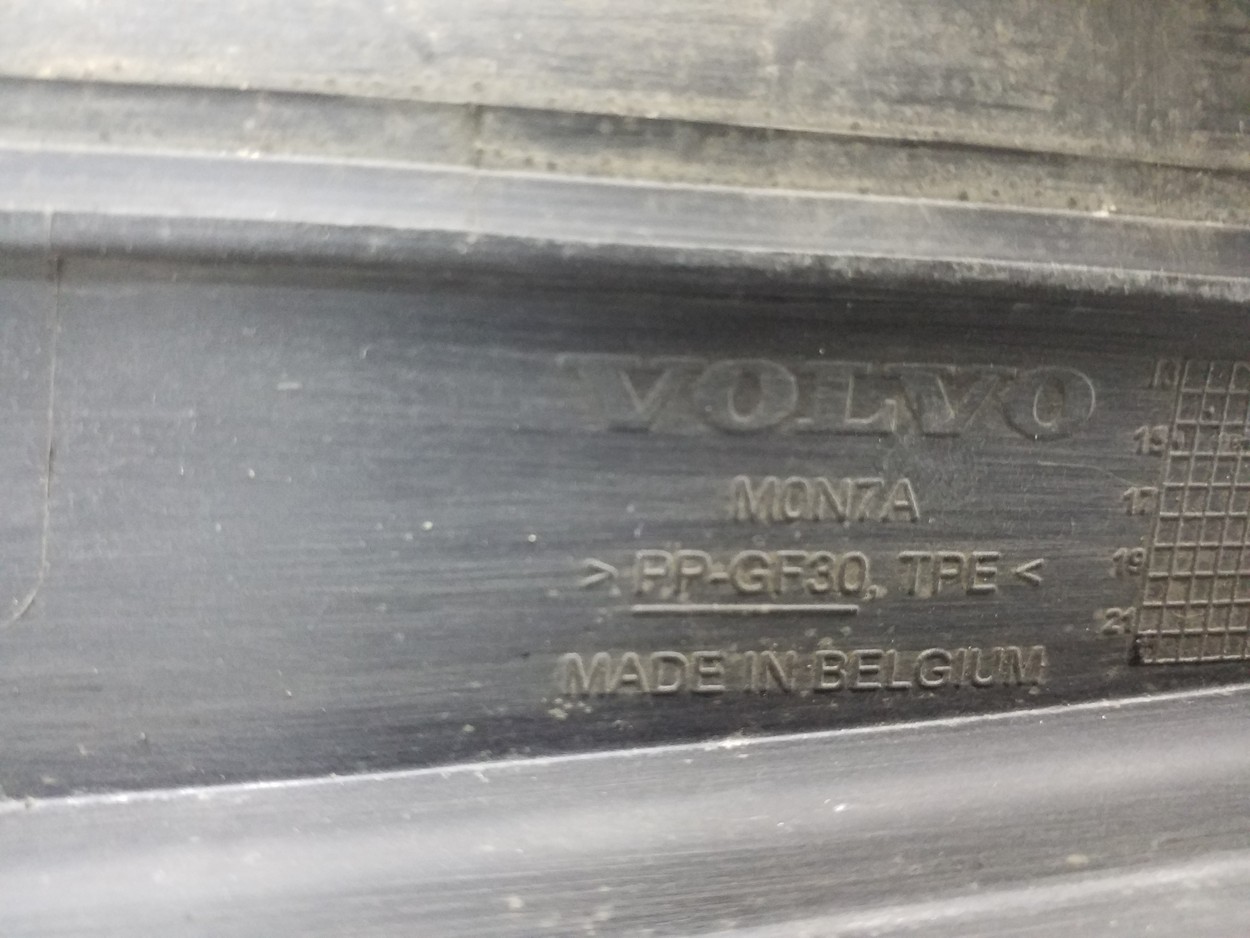Воздуховод радиатора нижний Volvo XC90 2
