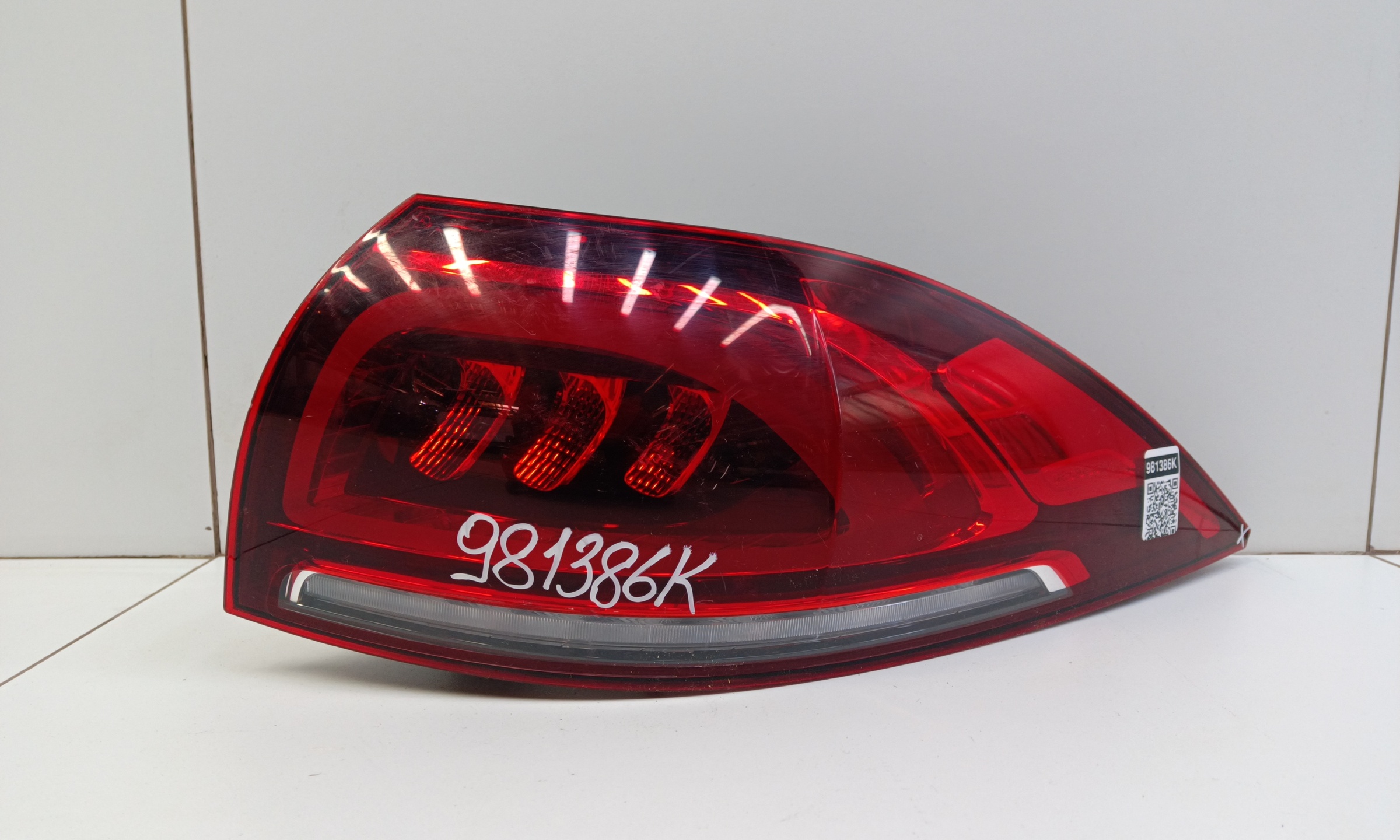 Фонарь правый внешний Mercedes-Benz GLE-Klasse V167 LED