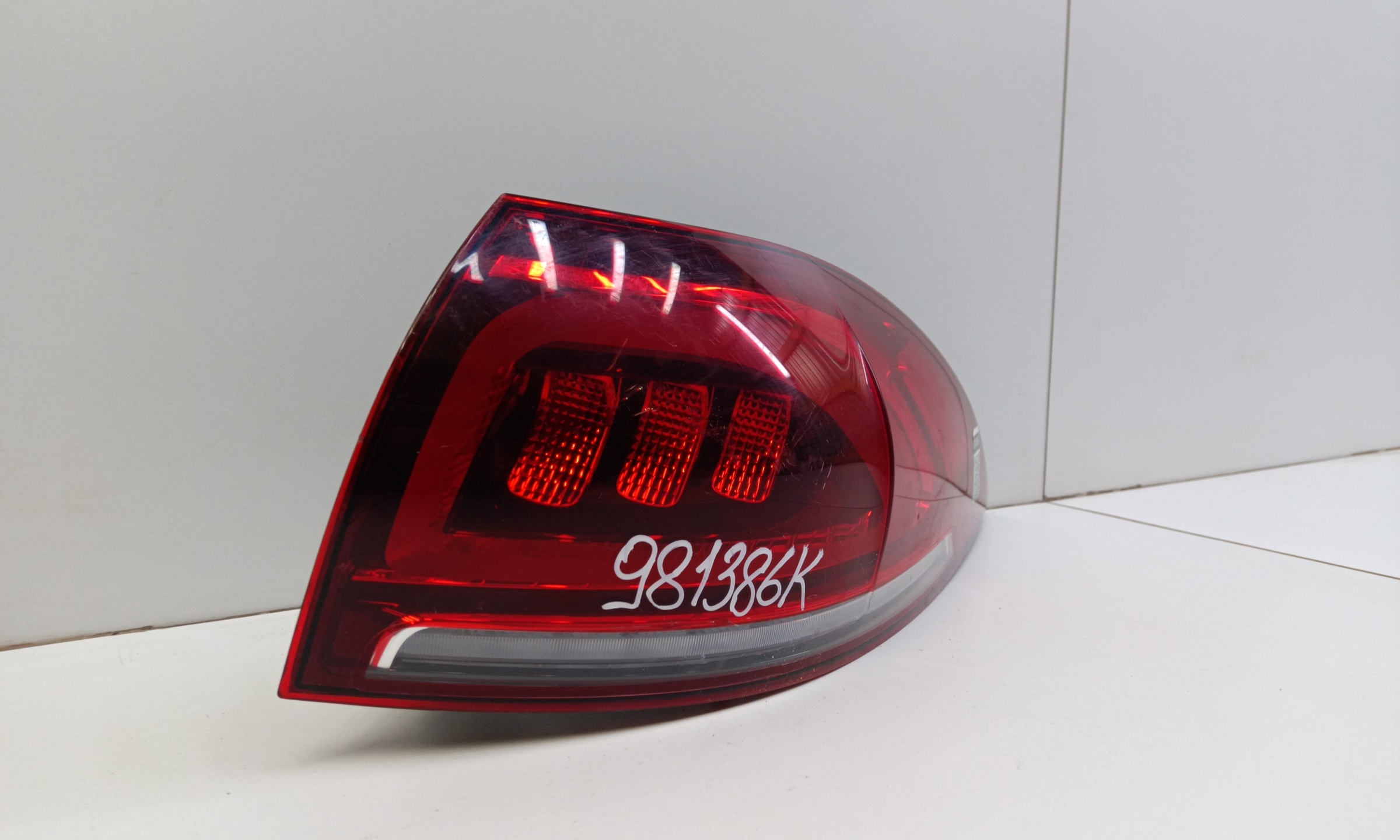 Фонарь правый внешний Mercedes-Benz GLE-Klasse V167 LED