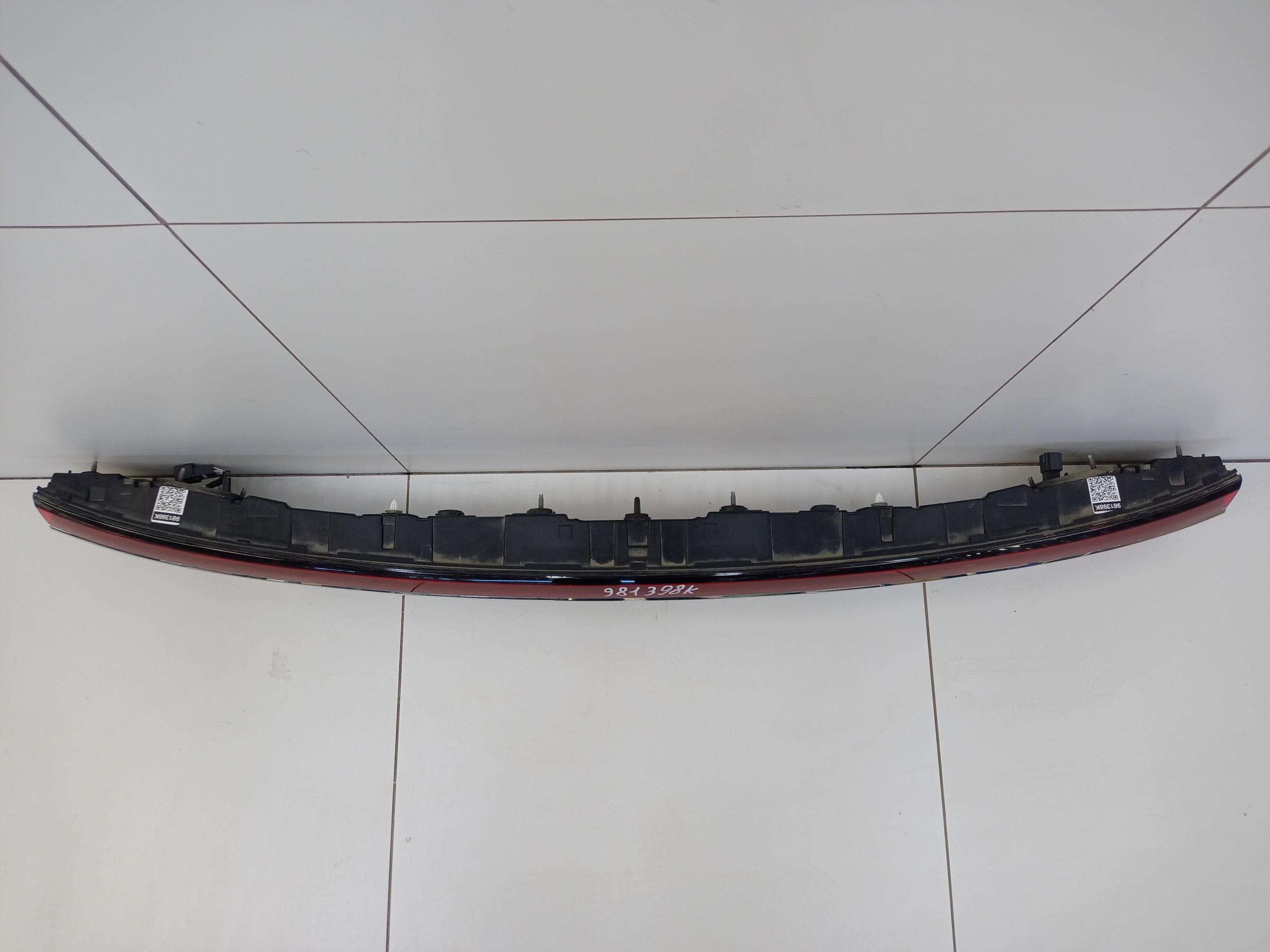 Фонарь крышки багажника Geely Monjaro LED