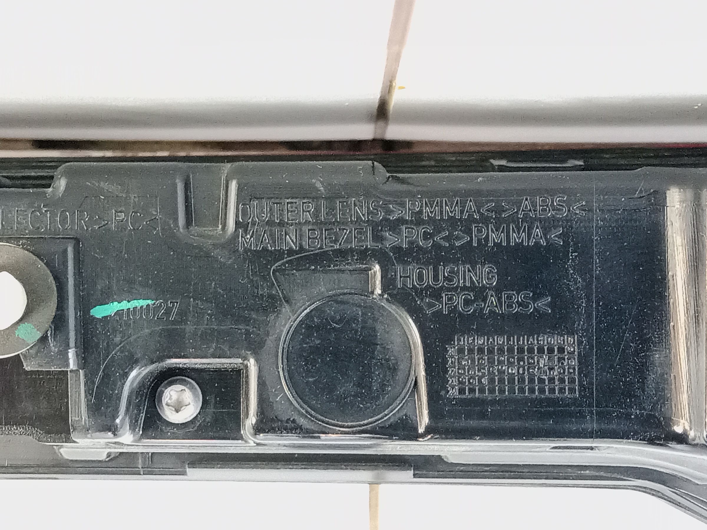 Фонарь крышки багажника Geely Monjaro LED