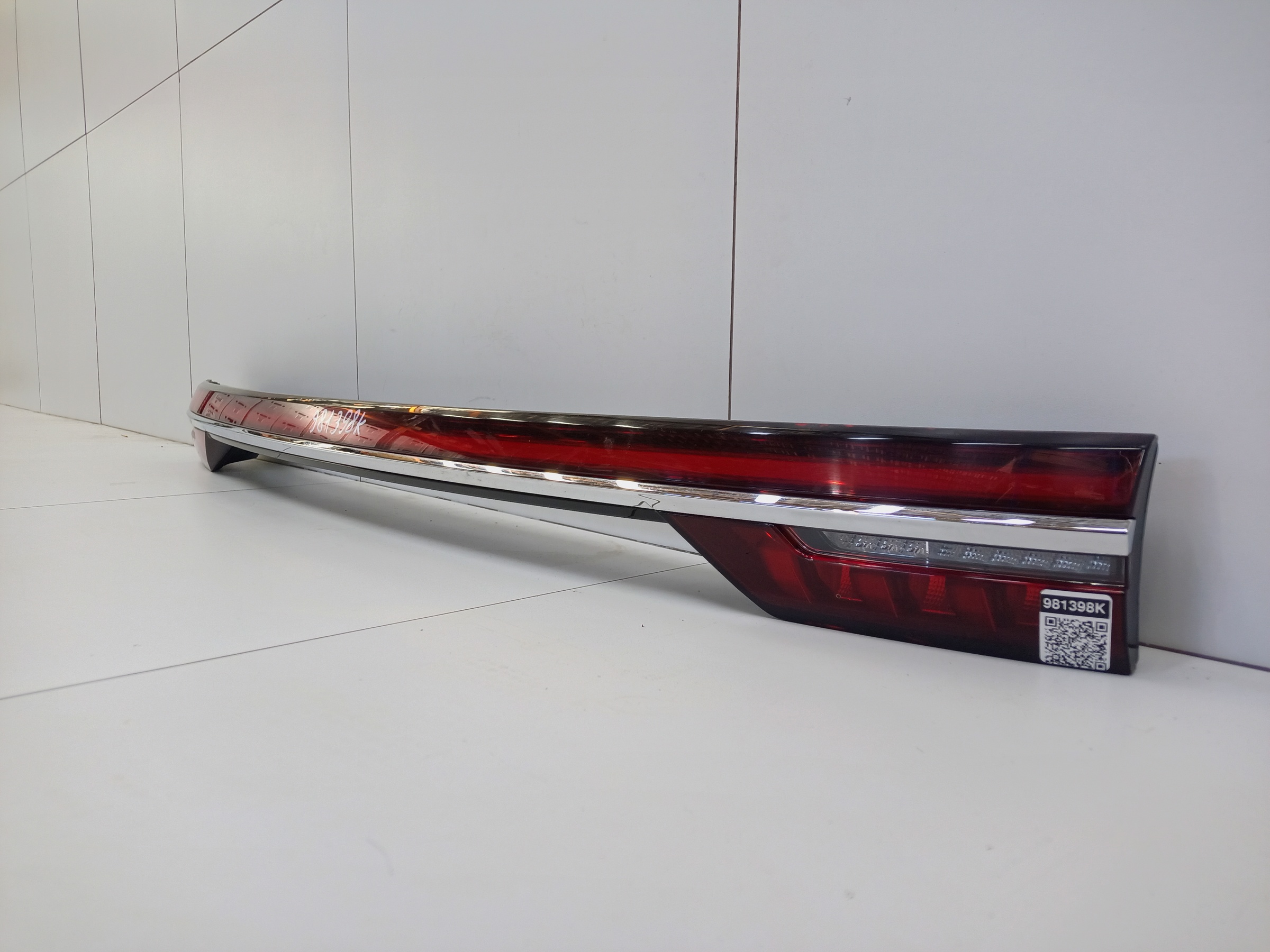 Фонарь крышки багажника Geely Monjaro LED