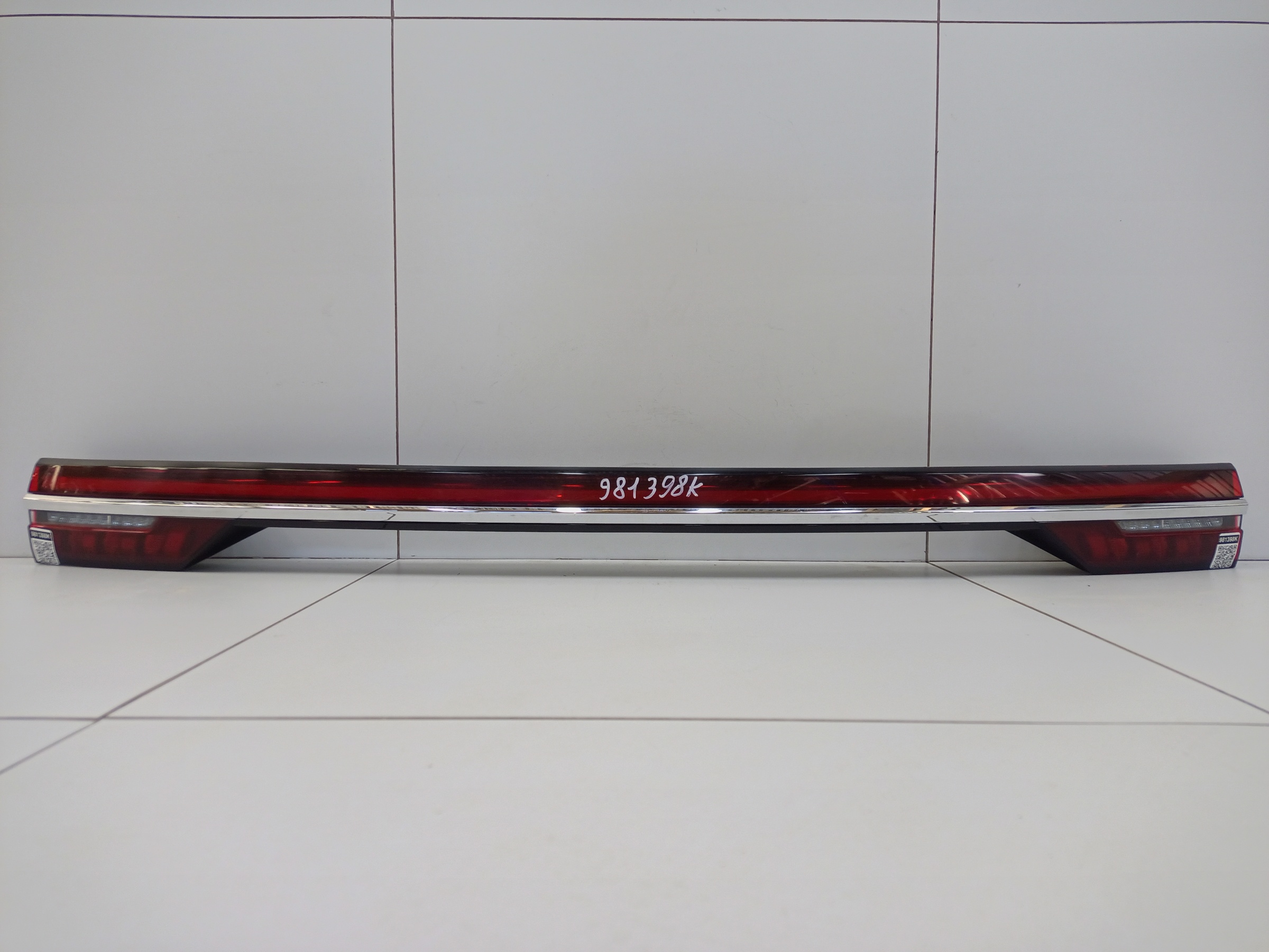 Фонарь крышки багажника Geely Monjaro LED