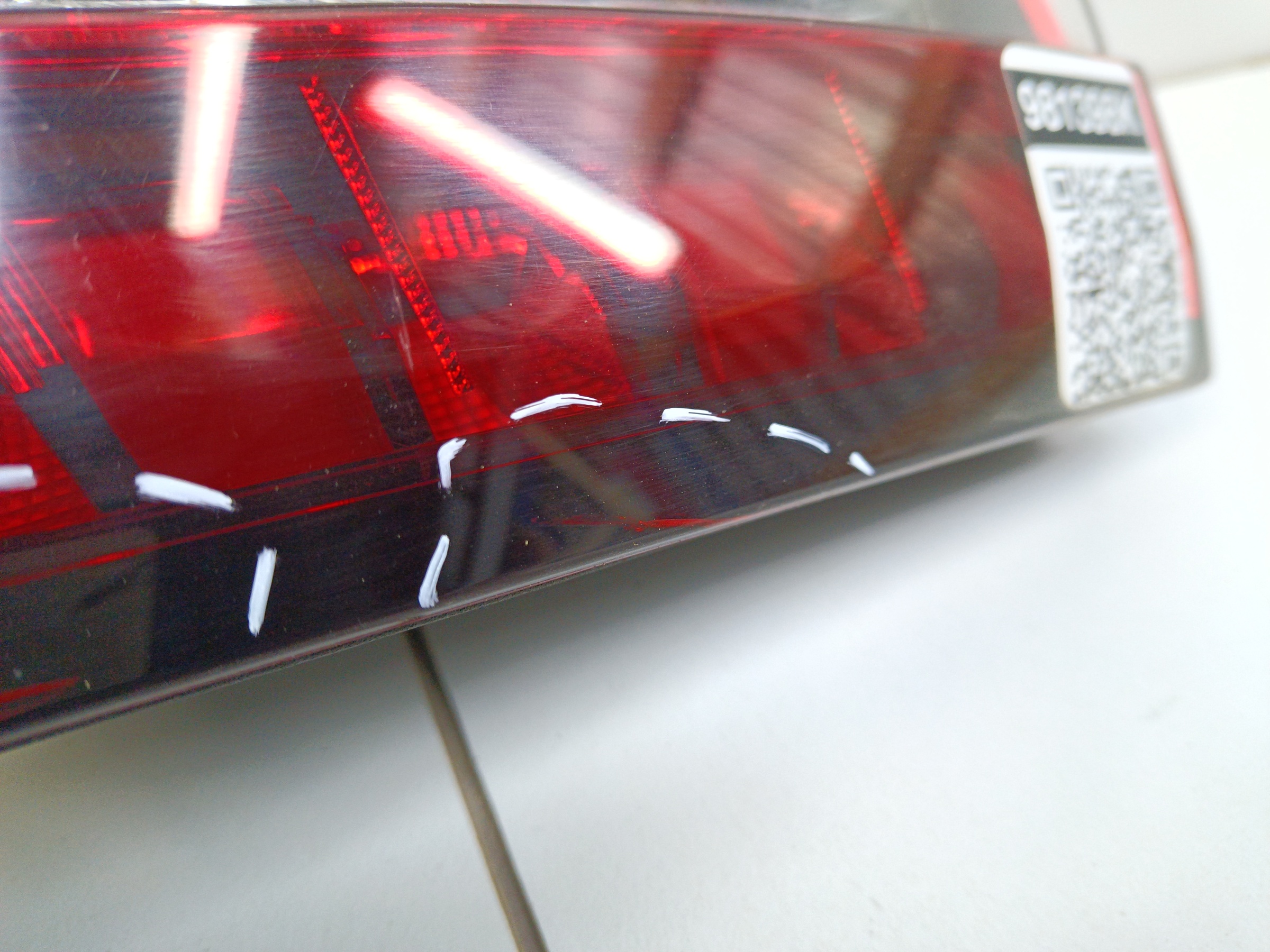 Фонарь крышки багажника Geely Monjaro LED