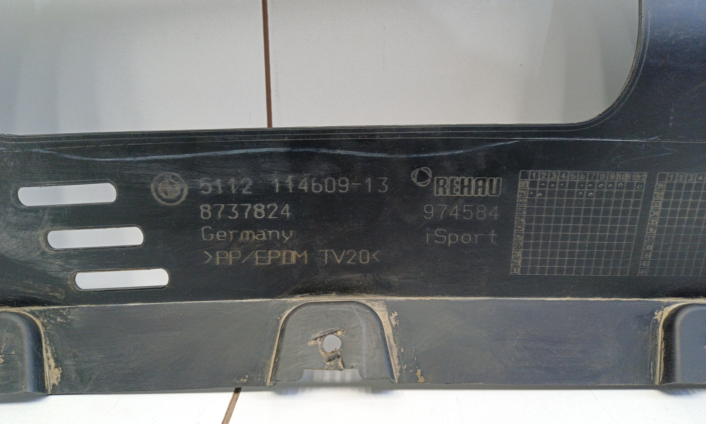 Юбка заднего бампера BMW IX I20