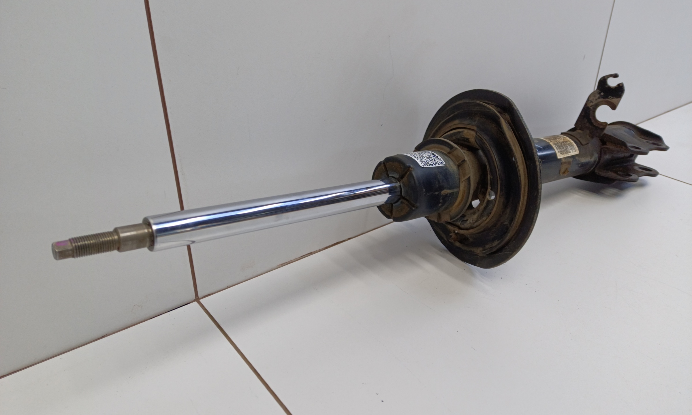 Амортизатор передней подвески правый Chery Tiggo 8 Pro Max