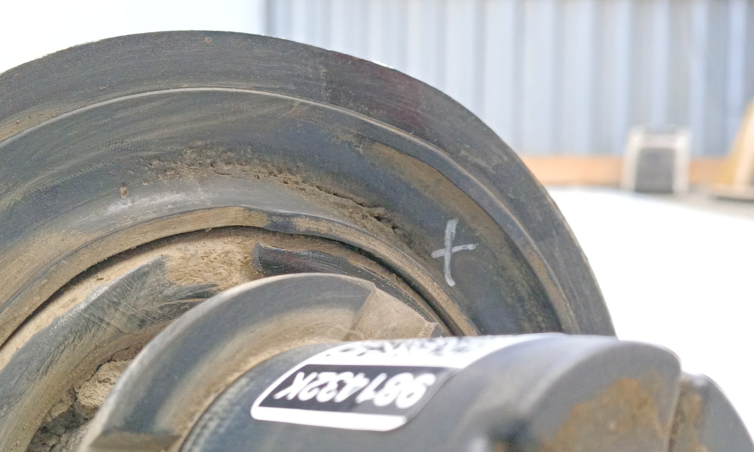 Амортизатор передней подвески правый Chery Tiggo 8 Pro Max