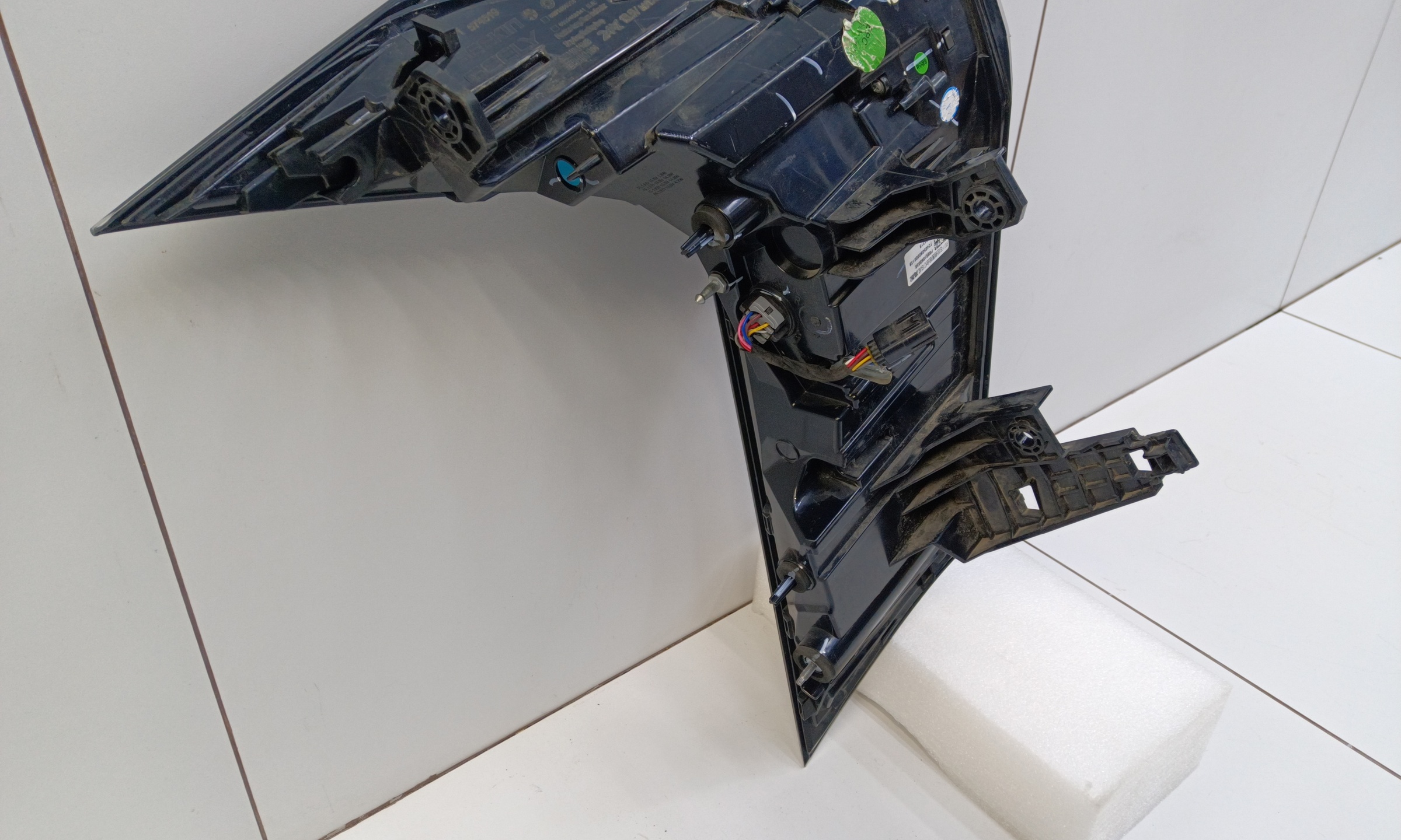 Фонарь задний правый Geely Atlas 2 LED