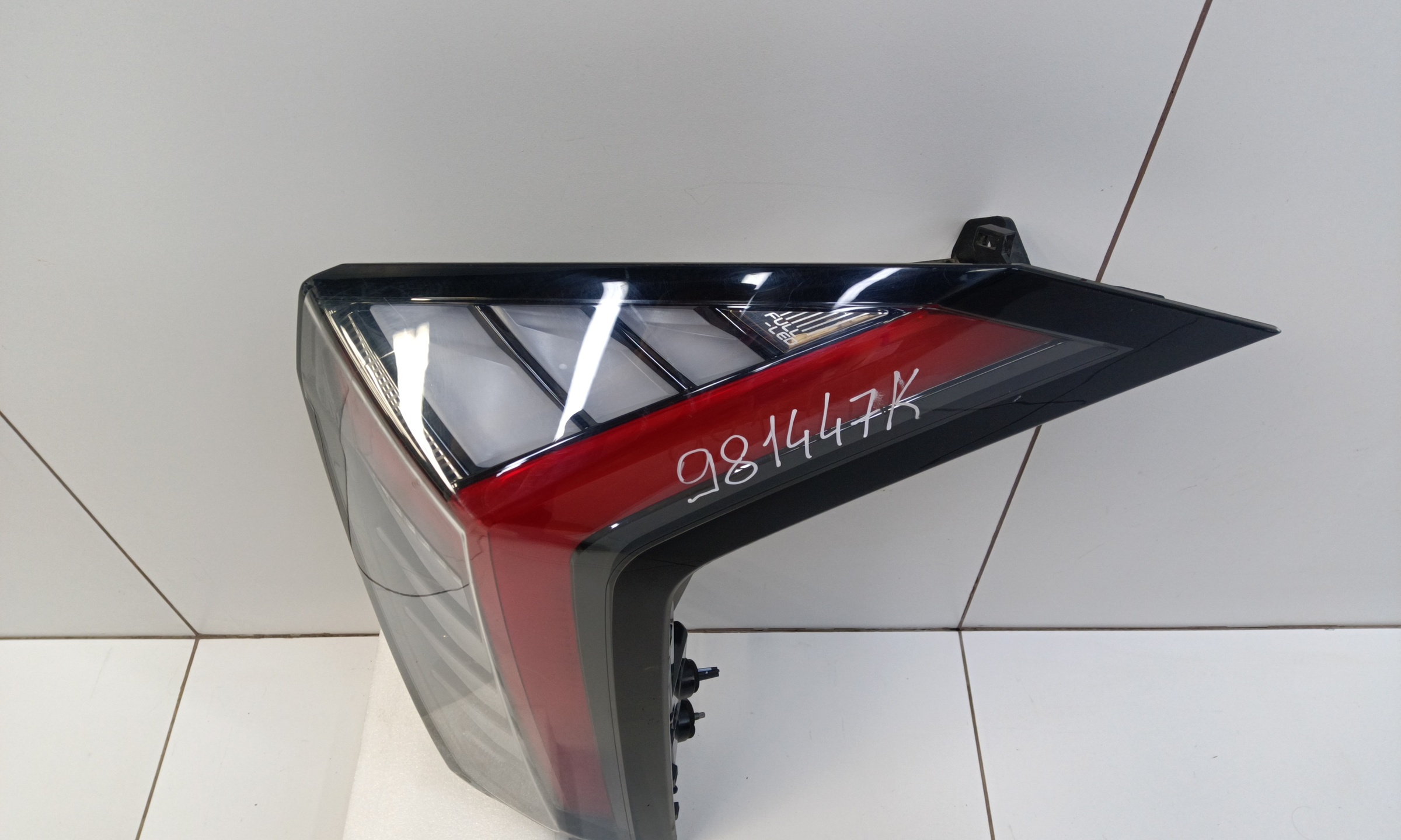 Фонарь задний правый Geely Atlas 2 LED