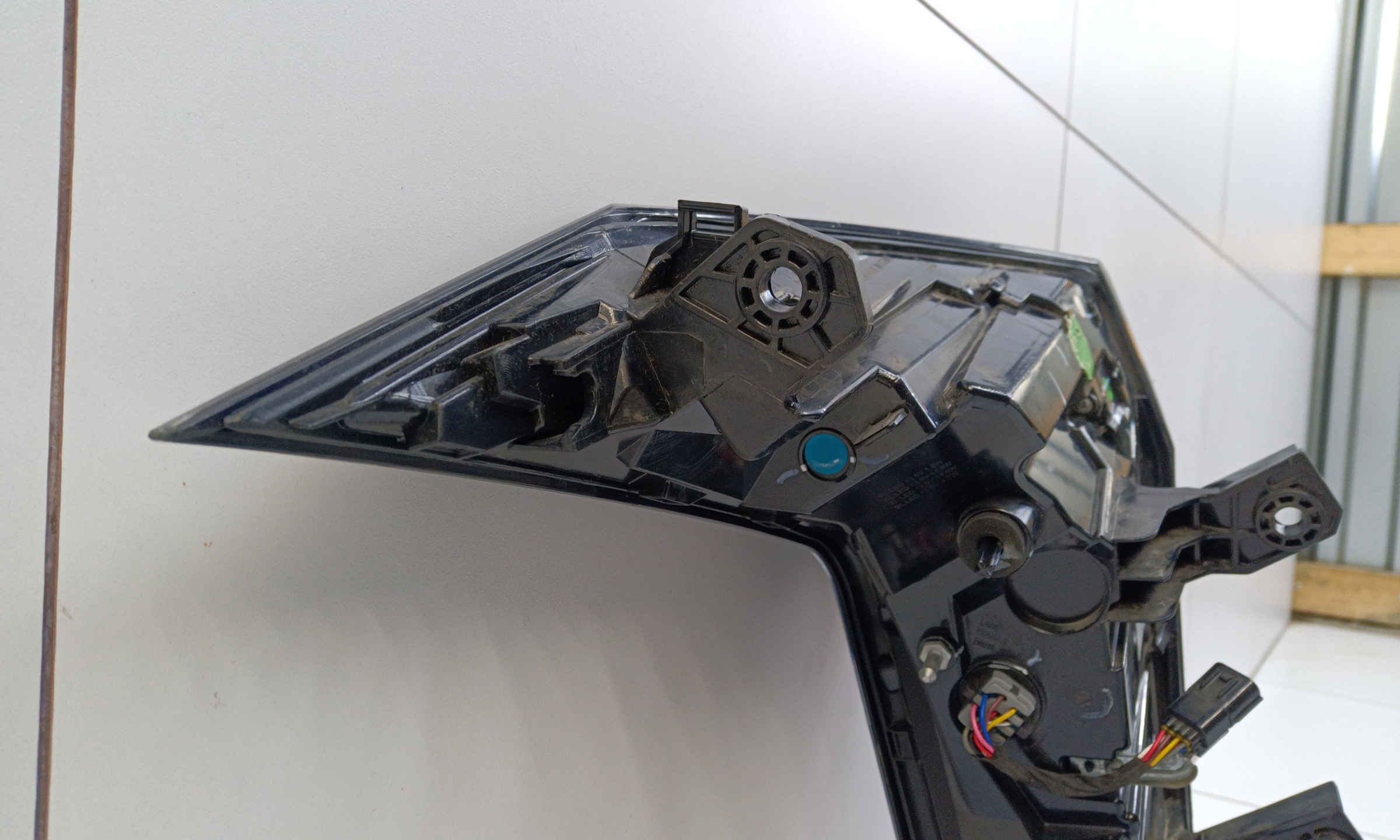 Фонарь задний правый Geely Atlas 2 LED