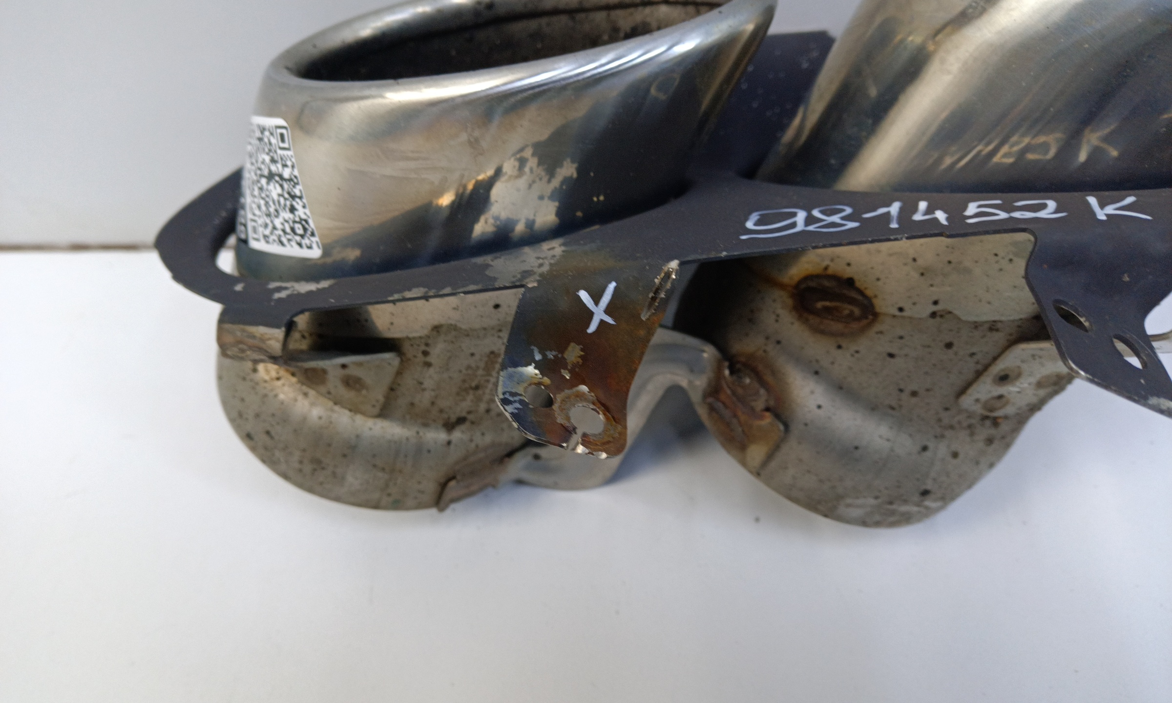 Насадка глушителя правая Geely Tugella Restail