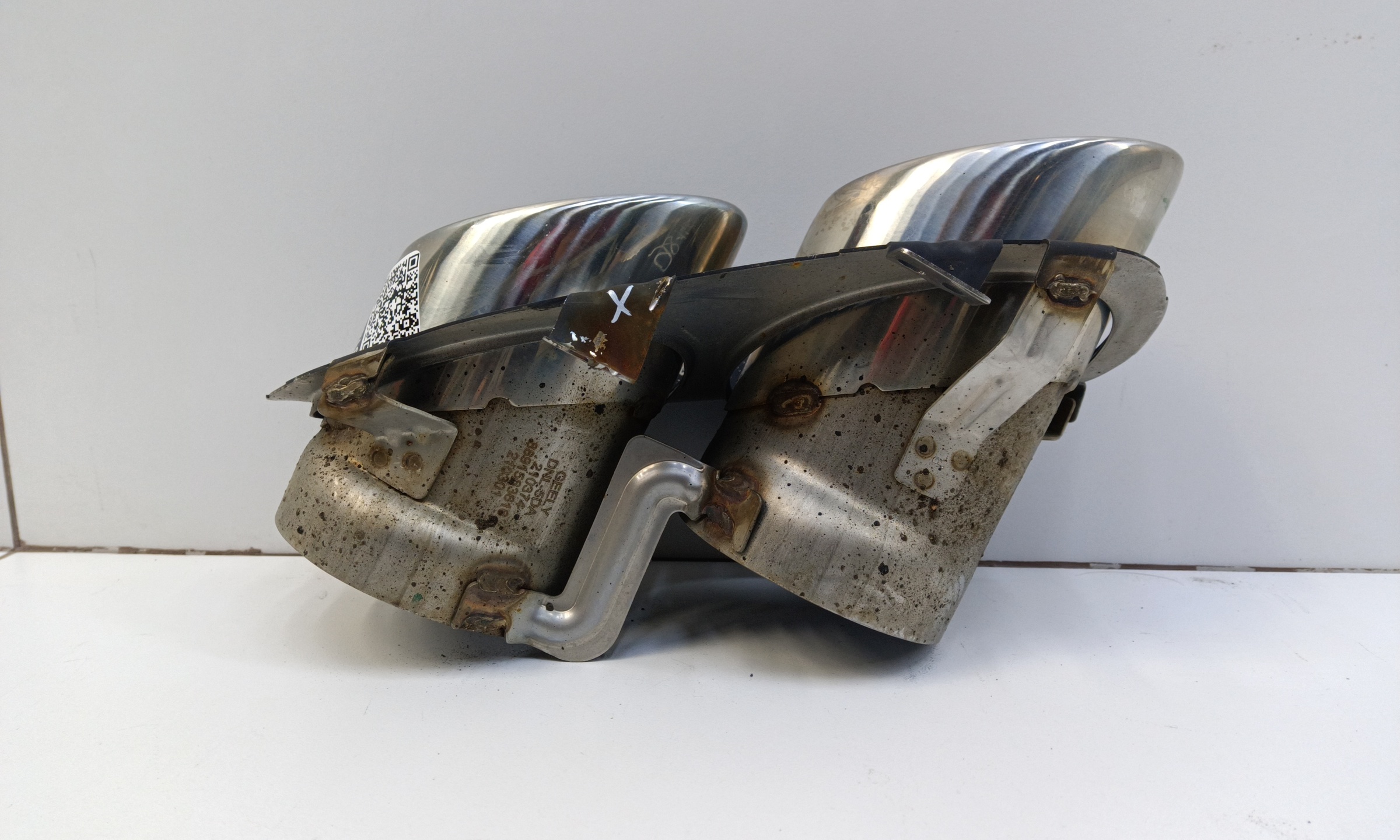 Насадка глушителя правая Geely Tugella Restail