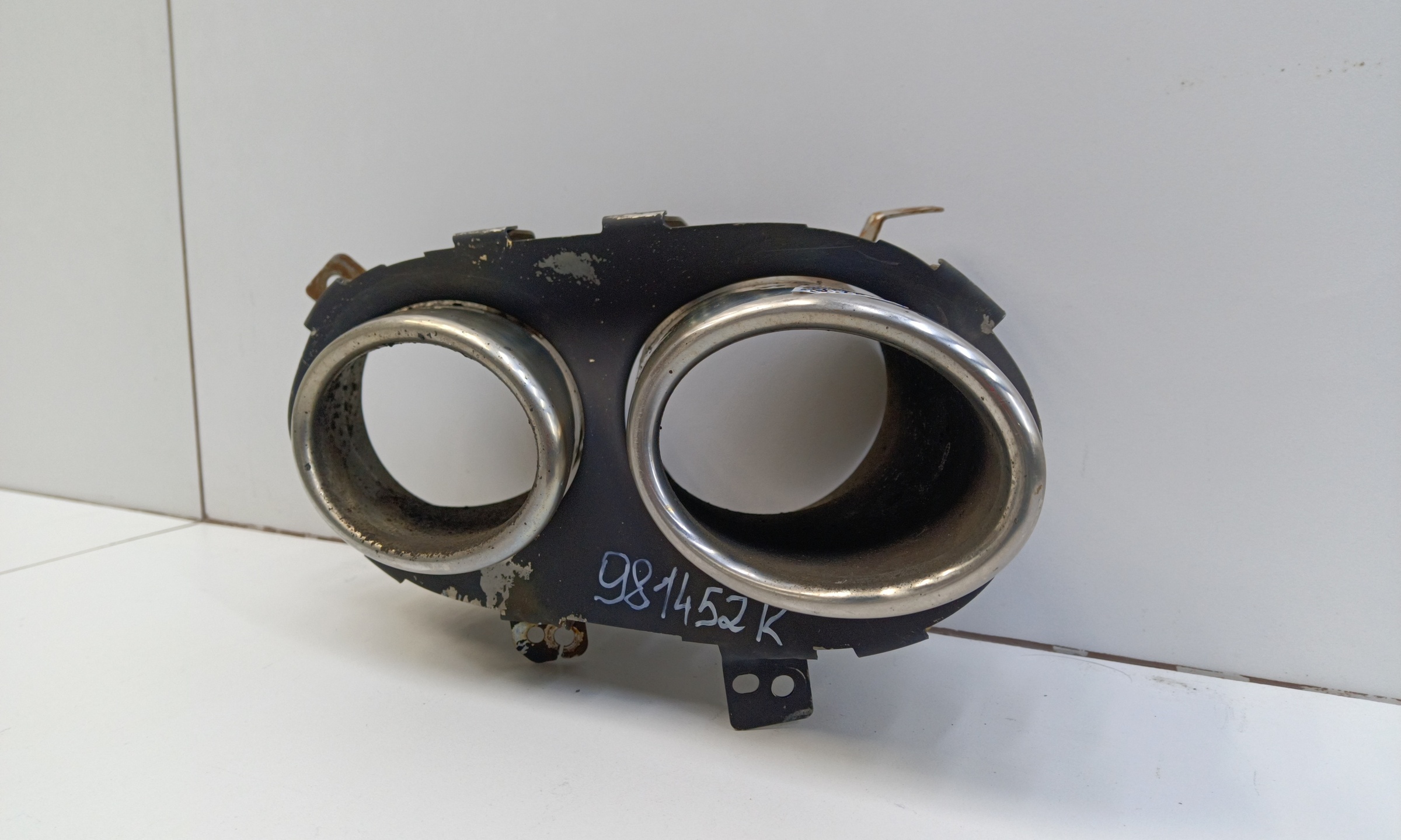 Насадка глушителя правая Geely Tugella Restail