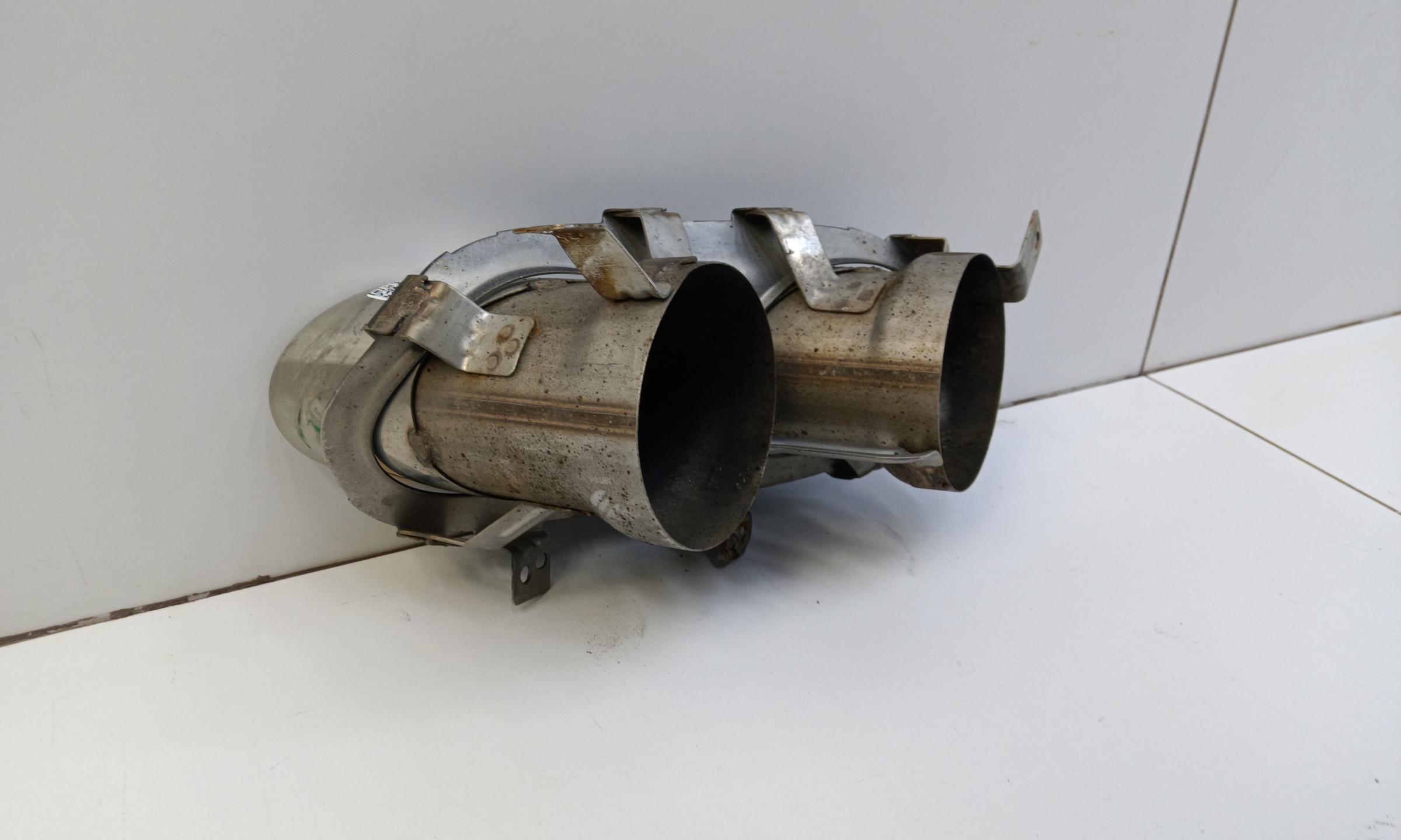 Насадка глушителя правая Geely Tugella Restail