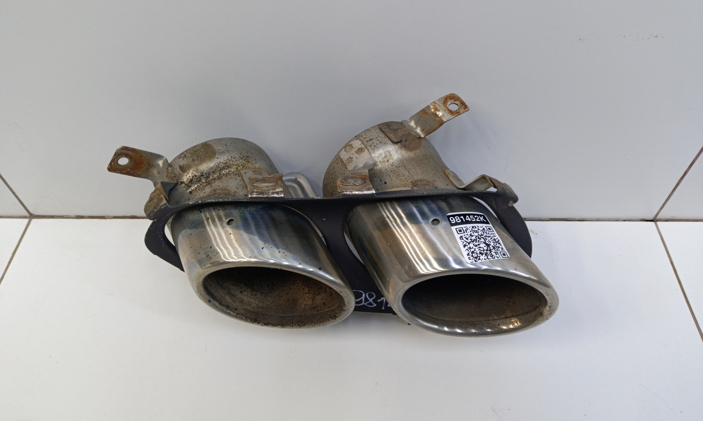 Насадка глушителя правая Geely Tugella Restail