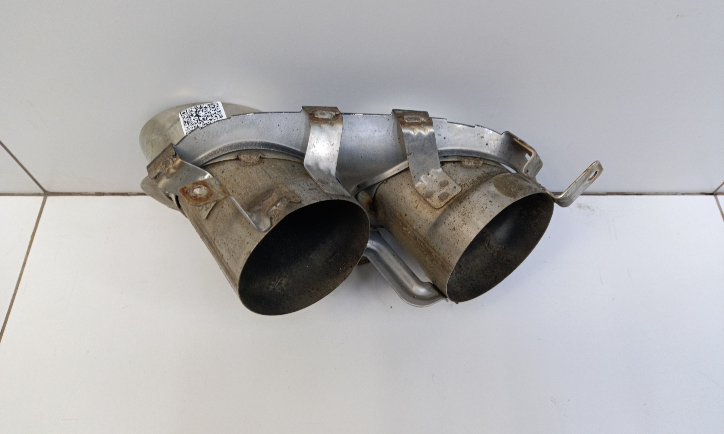 Насадка глушителя правая Geely Tugella Restail