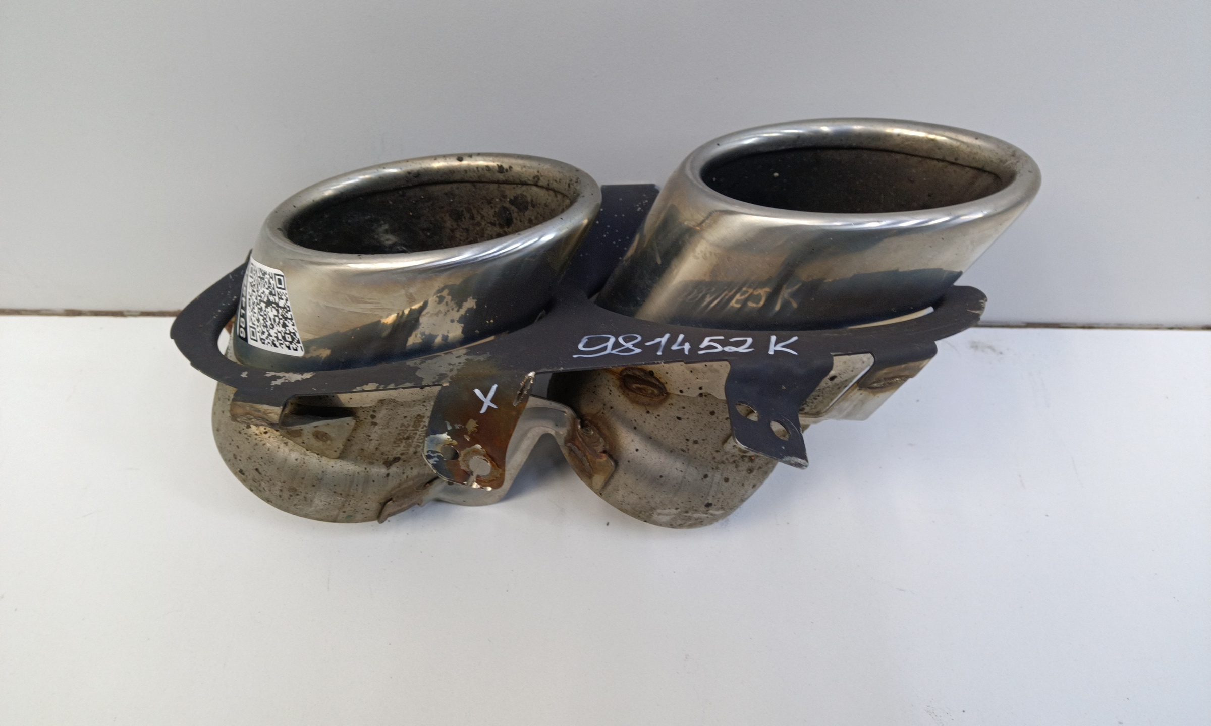 Насадка глушителя правая Geely Tugella Restail