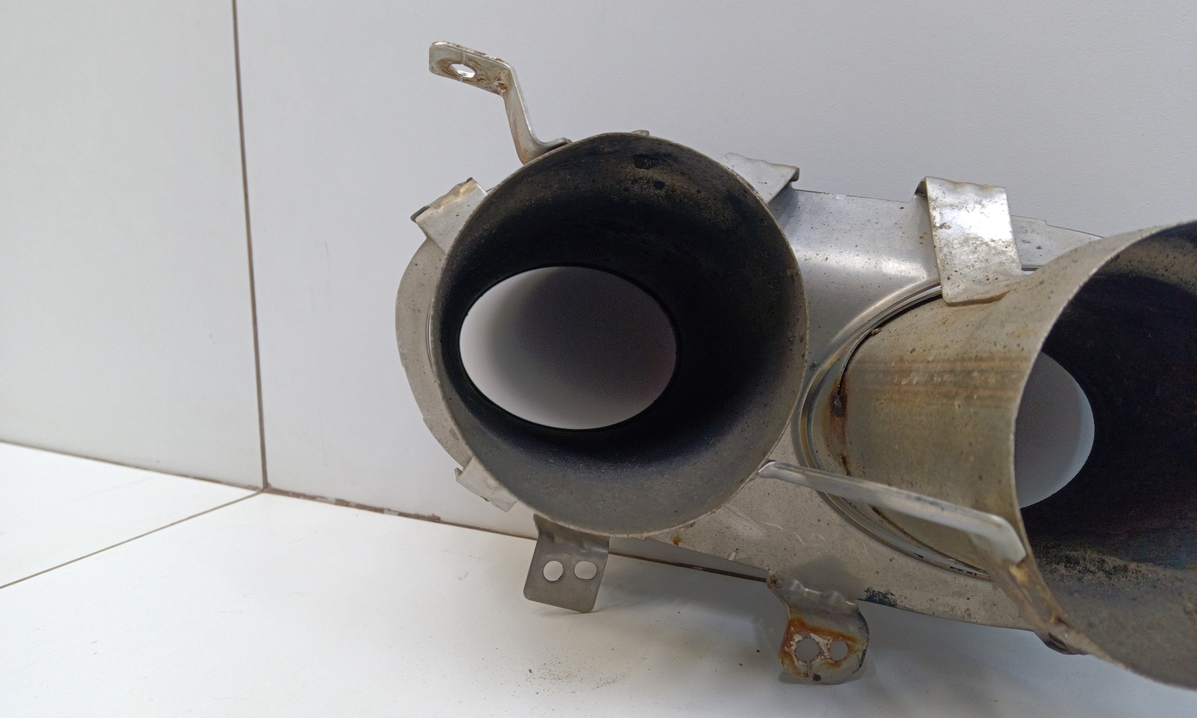 Насадка глушителя правая Geely Tugella Restail