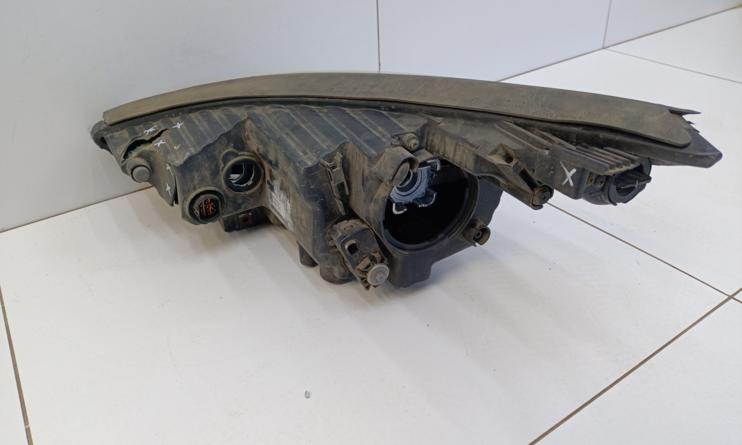 Фара передняя правая Hyundai IX35 Restail ксенон