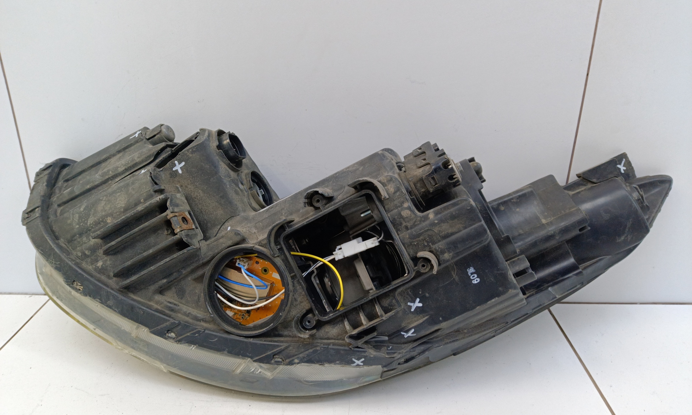 Фара передняя правая Hyundai IX35 Restail ксенон