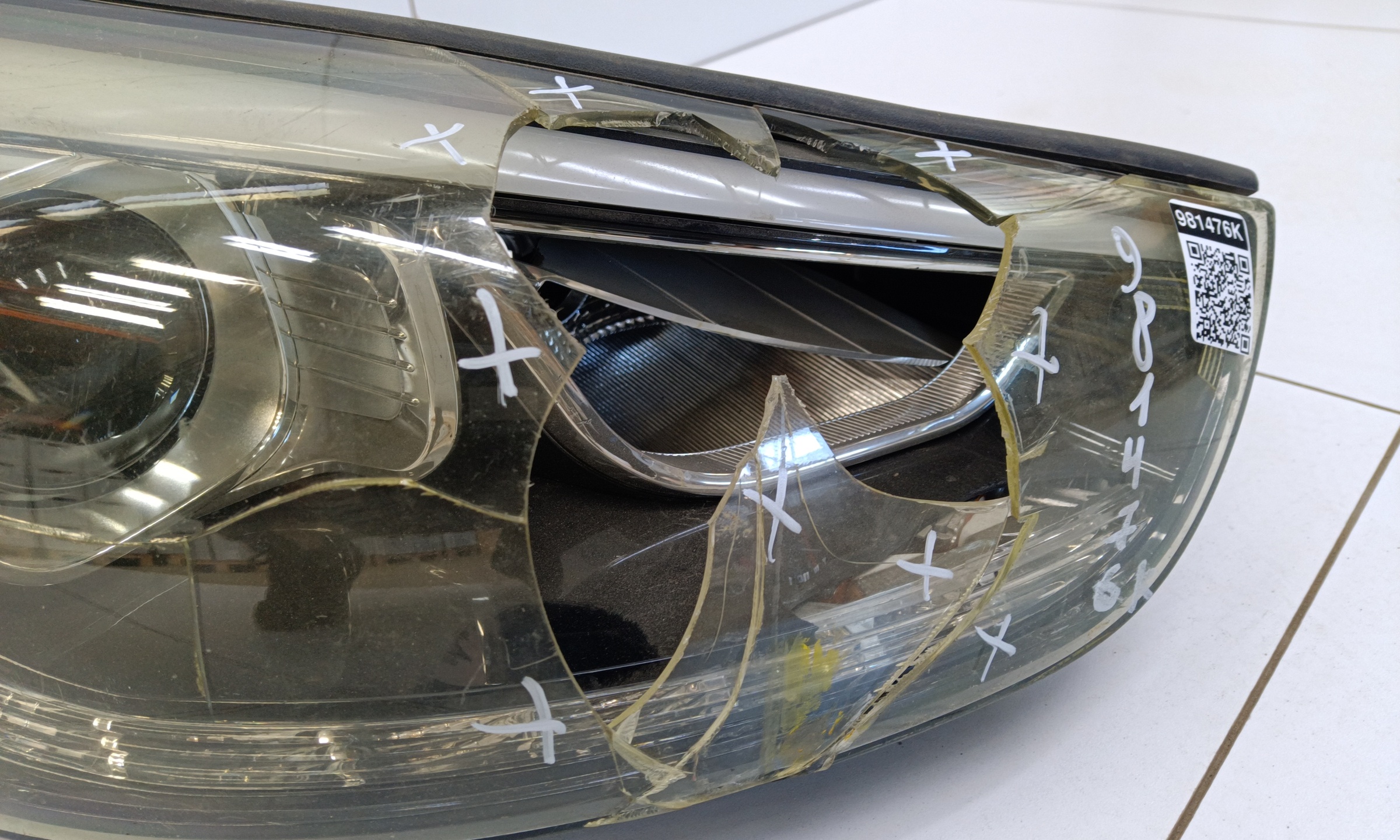 Фара передняя правая Hyundai IX35 Restail ксенон