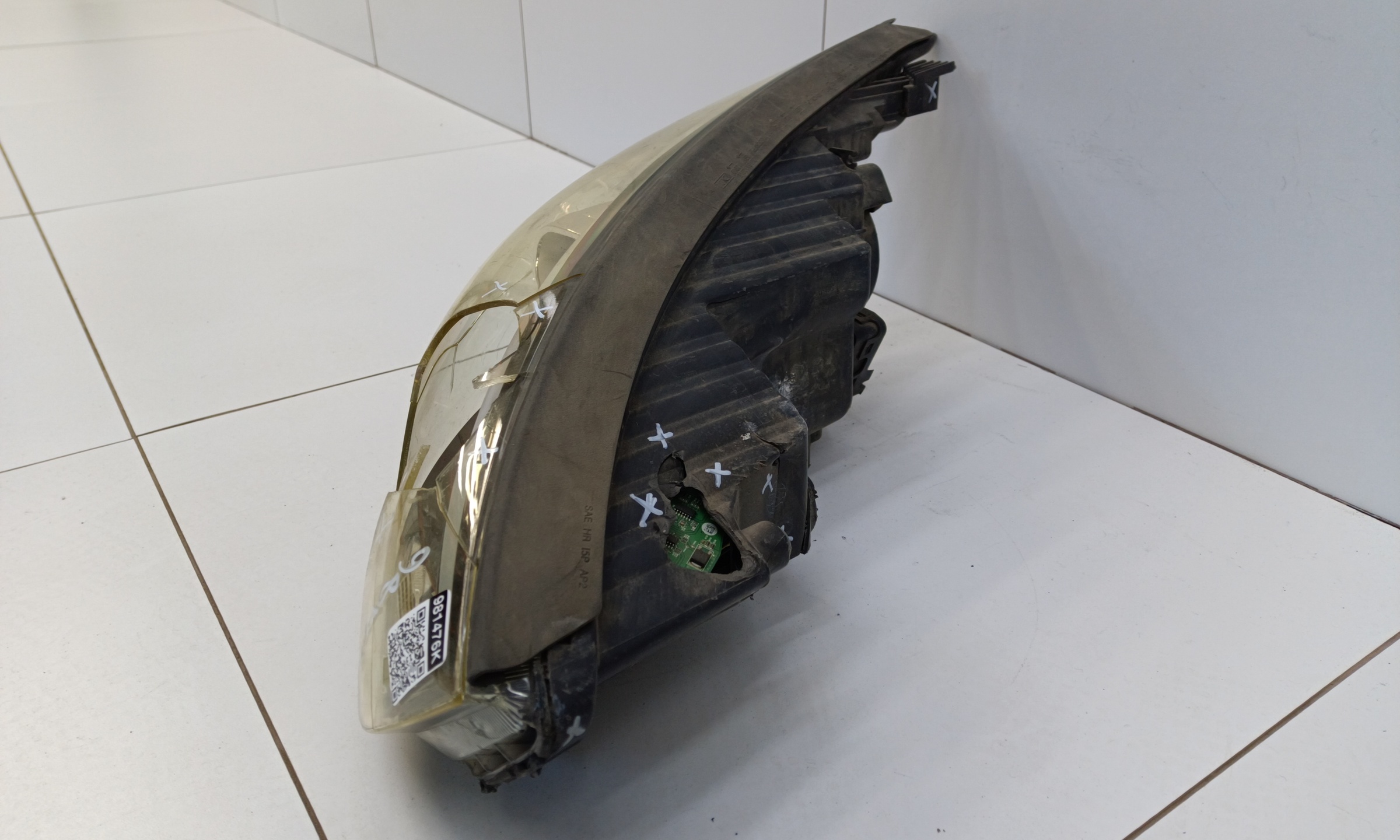 Фара передняя правая Hyundai IX35 Restail ксенон