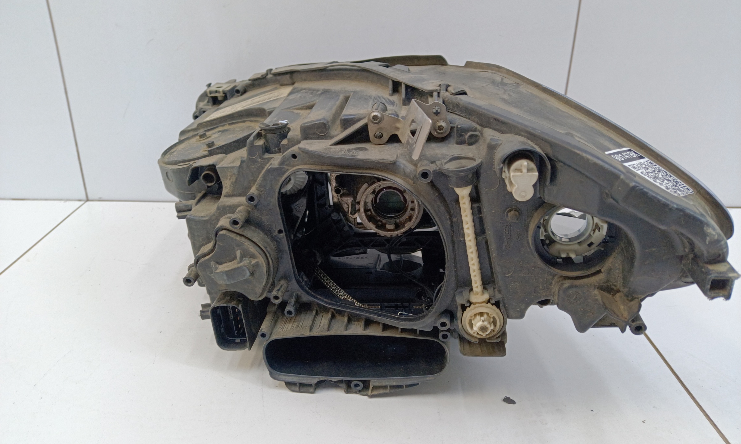 Фара передняя правая BMW 5er F10 Restail ксенон