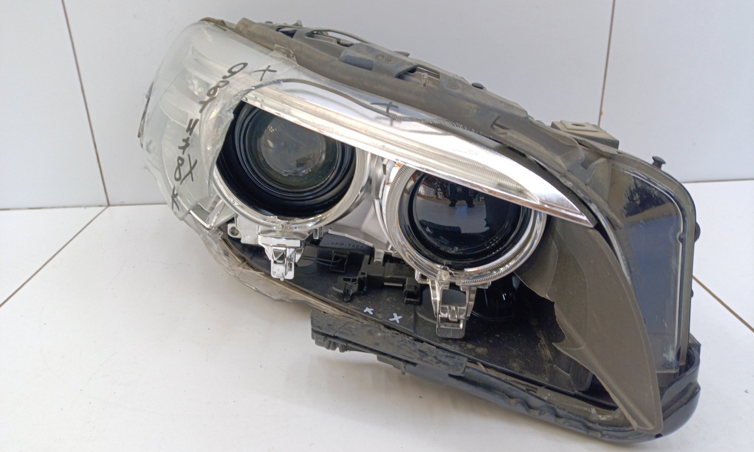 Фара передняя правая BMW 5er F10 Restail ксенон