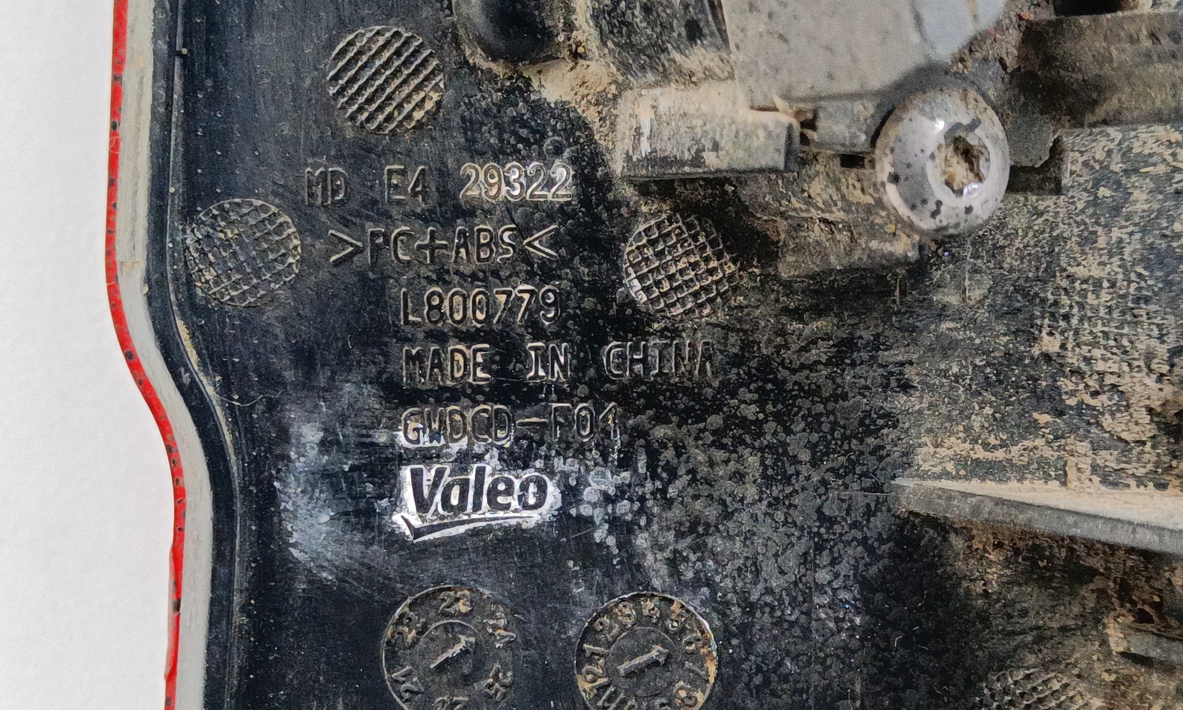 Фара ПТФ задняя левая Haval H3