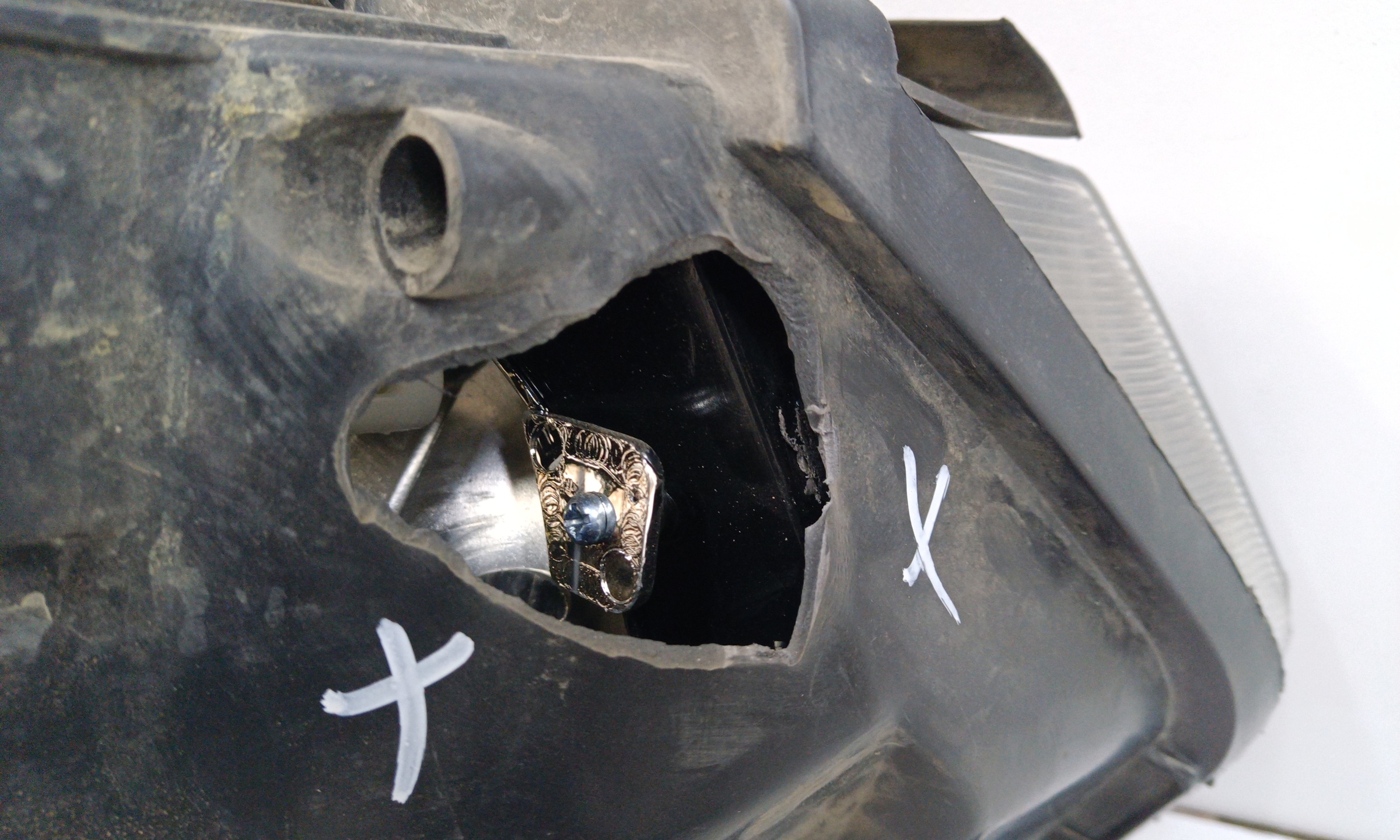 Фара передняя левая UAZ Patriot Restail 2 галоген с ДХО