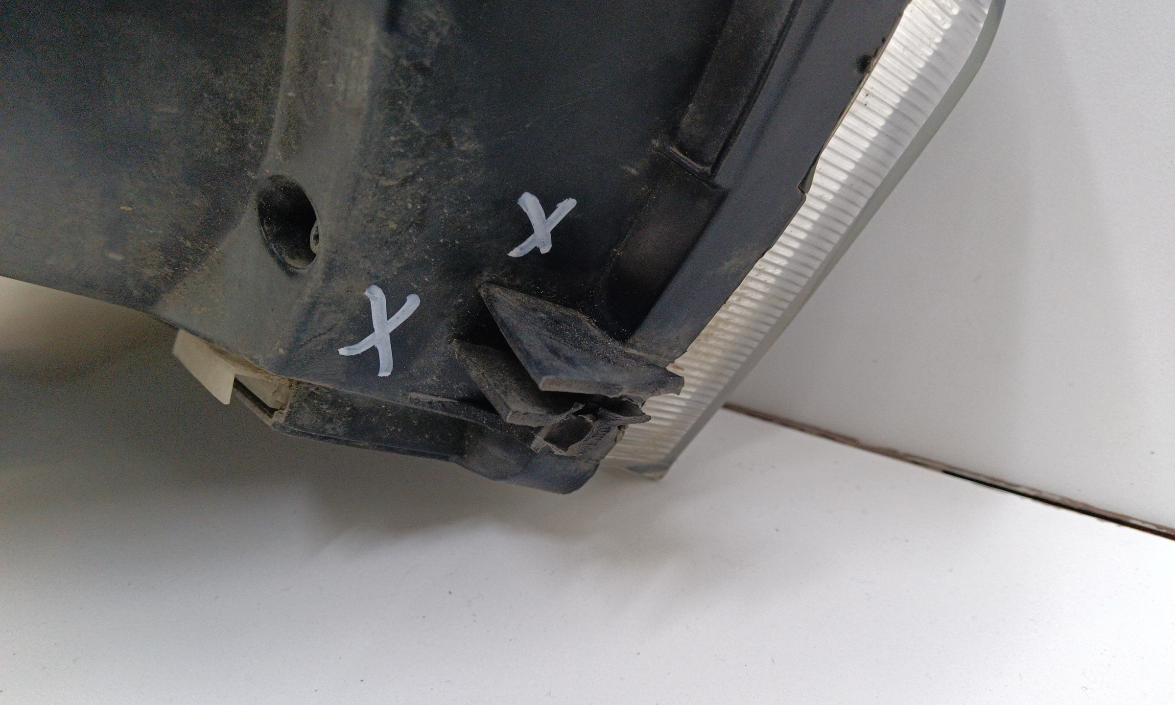 Фара передняя левая UAZ Patriot Restail 2 галоген с ДХО