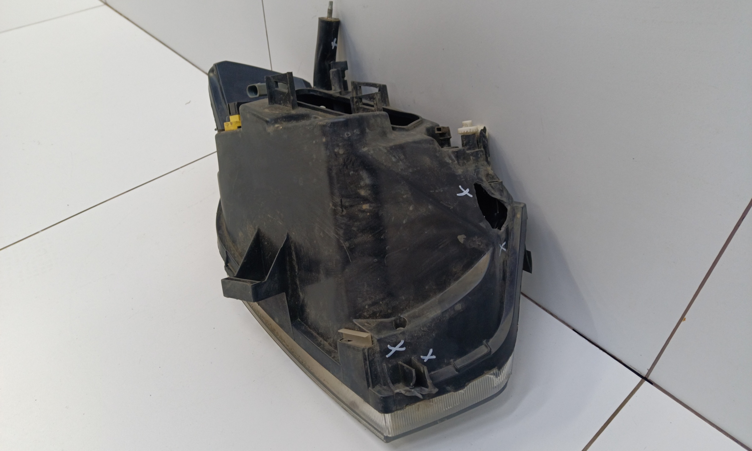 Фара передняя левая UAZ Patriot Restail 2 галоген с ДХО