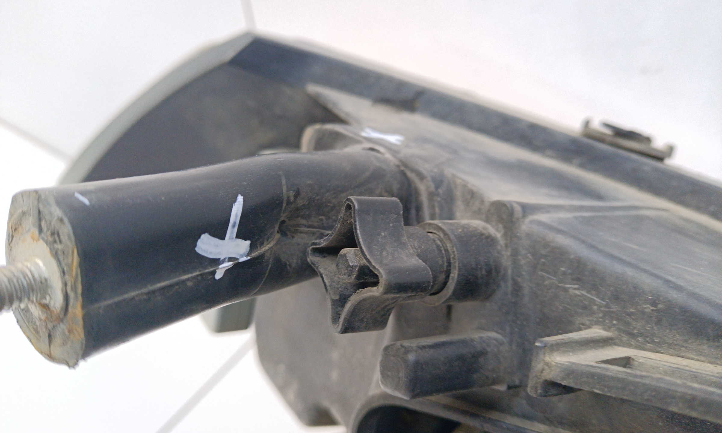 Фара передняя левая UAZ Patriot Restail 2 галоген с ДХО