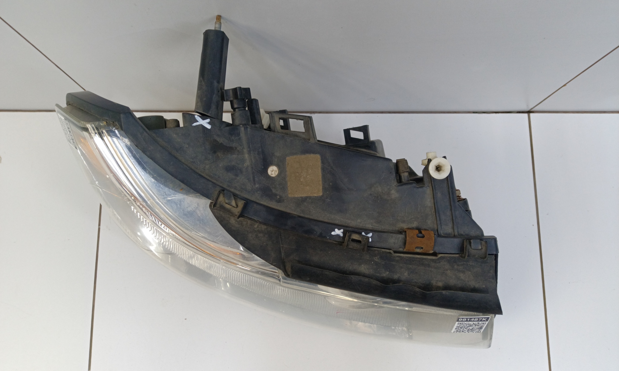 Фара передняя правая UAZ Patriot Restail 2 галоген с ДХО