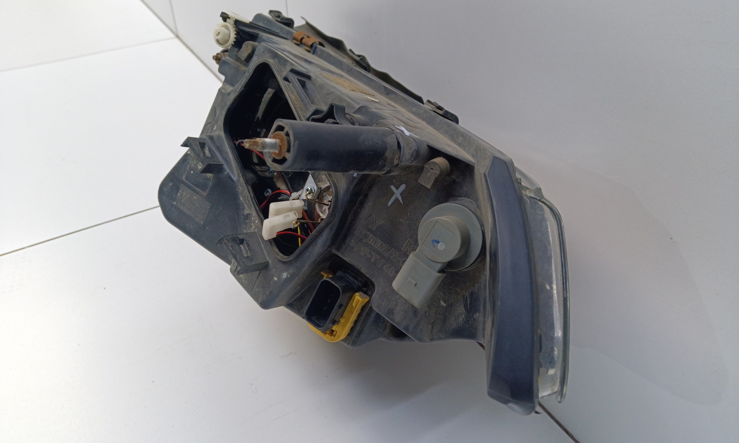 Фара передняя правая UAZ Patriot Restail 2 галоген с ДХО