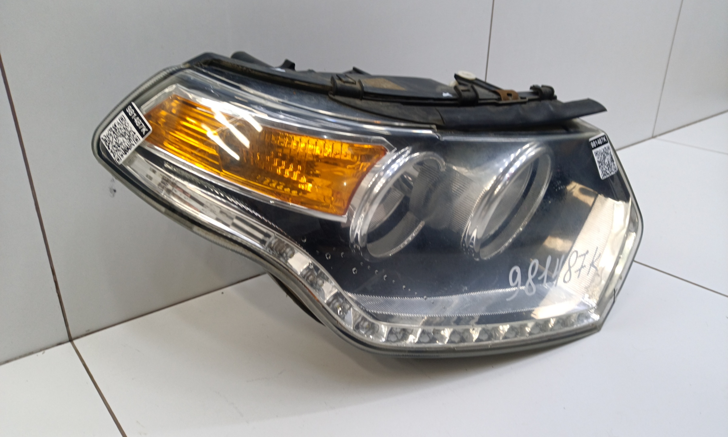 Фара передняя правая UAZ Patriot Restail 2 галоген с ДХО