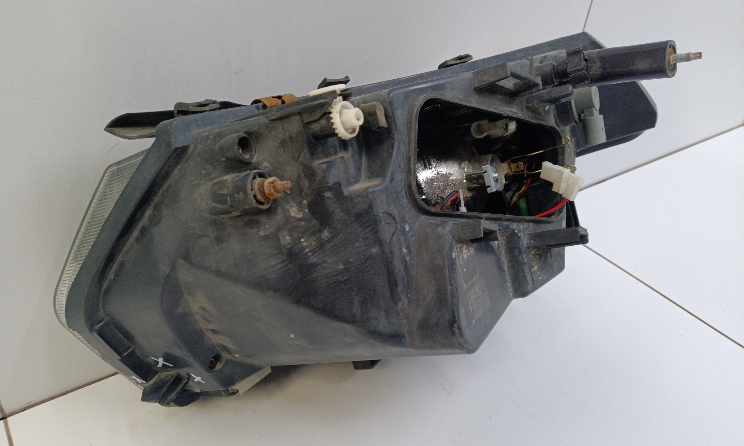 Фара передняя правая UAZ Patriot Restail 2 галоген с ДХО