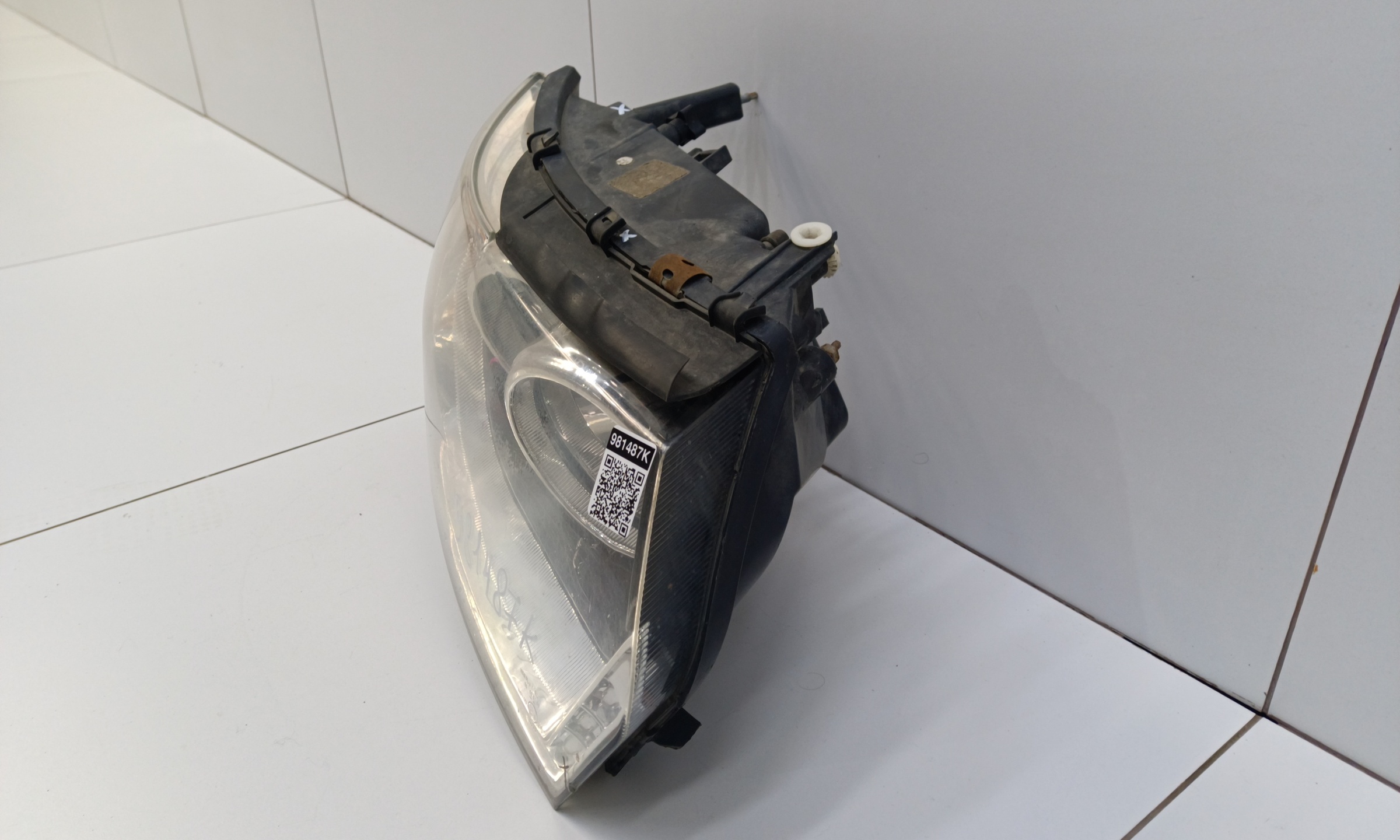 Фара передняя правая UAZ Patriot Restail 2 галоген с ДХО