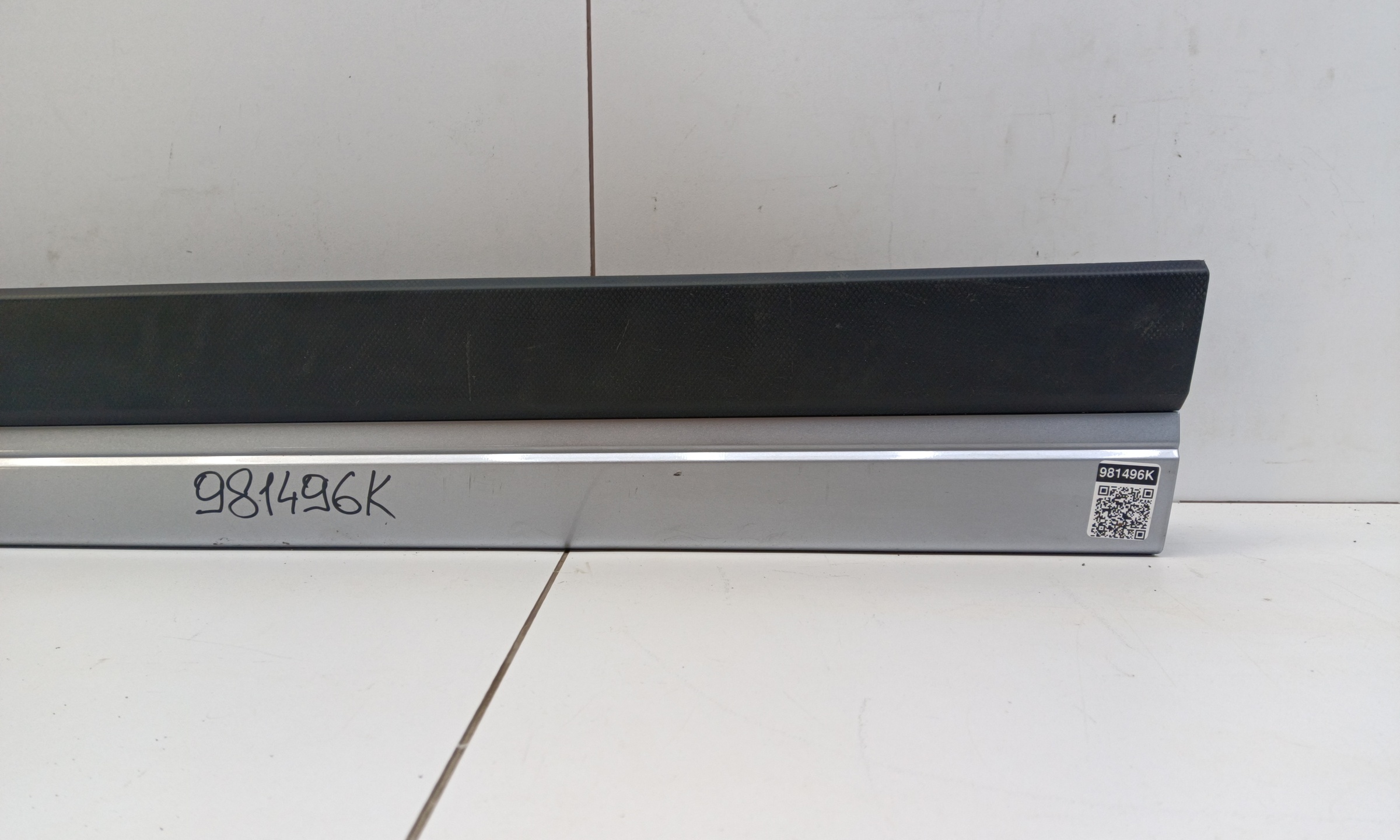 Накладка двери передней левой Subaru Forester 5 SK