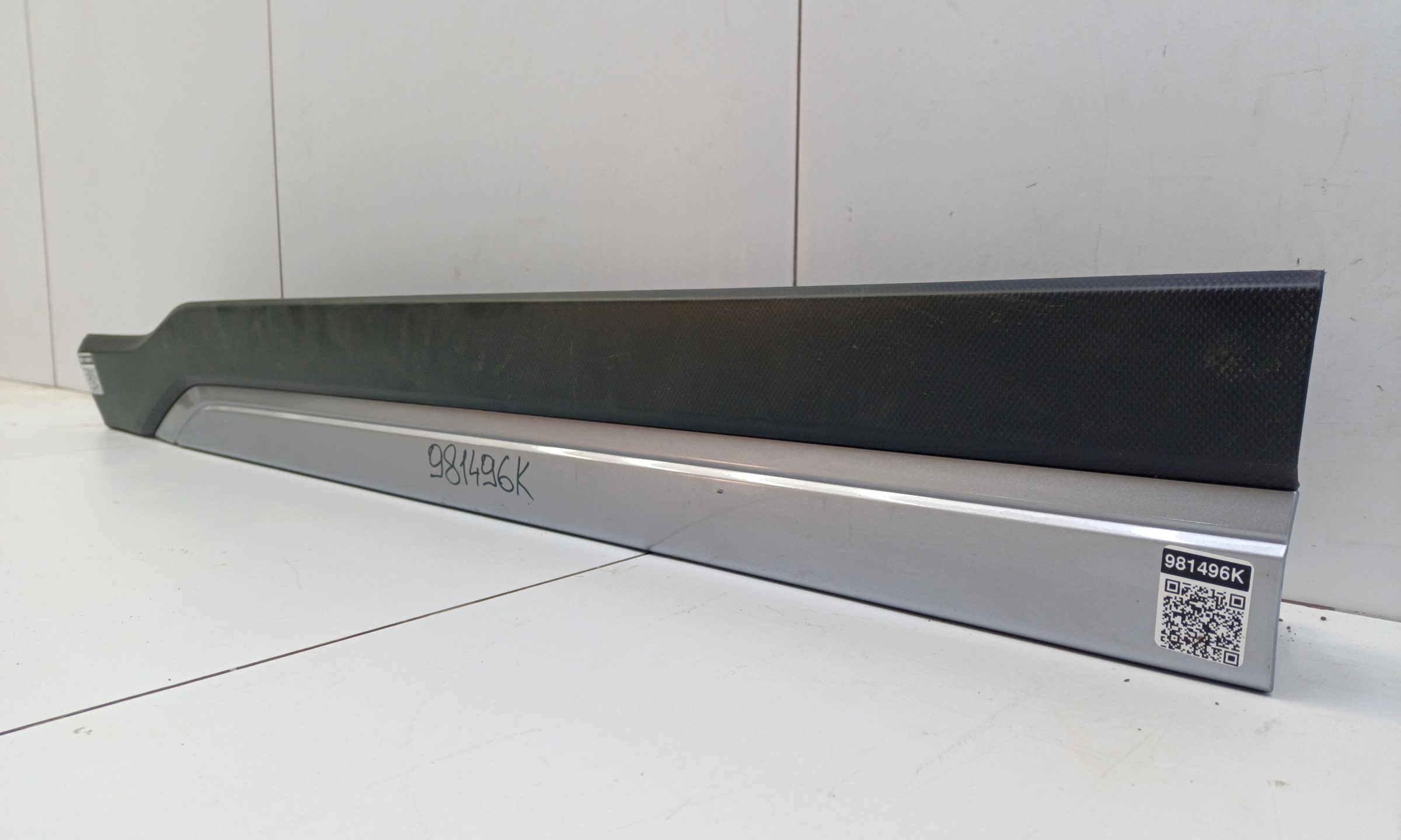 Накладка двери передней левой Subaru Forester 5 SK