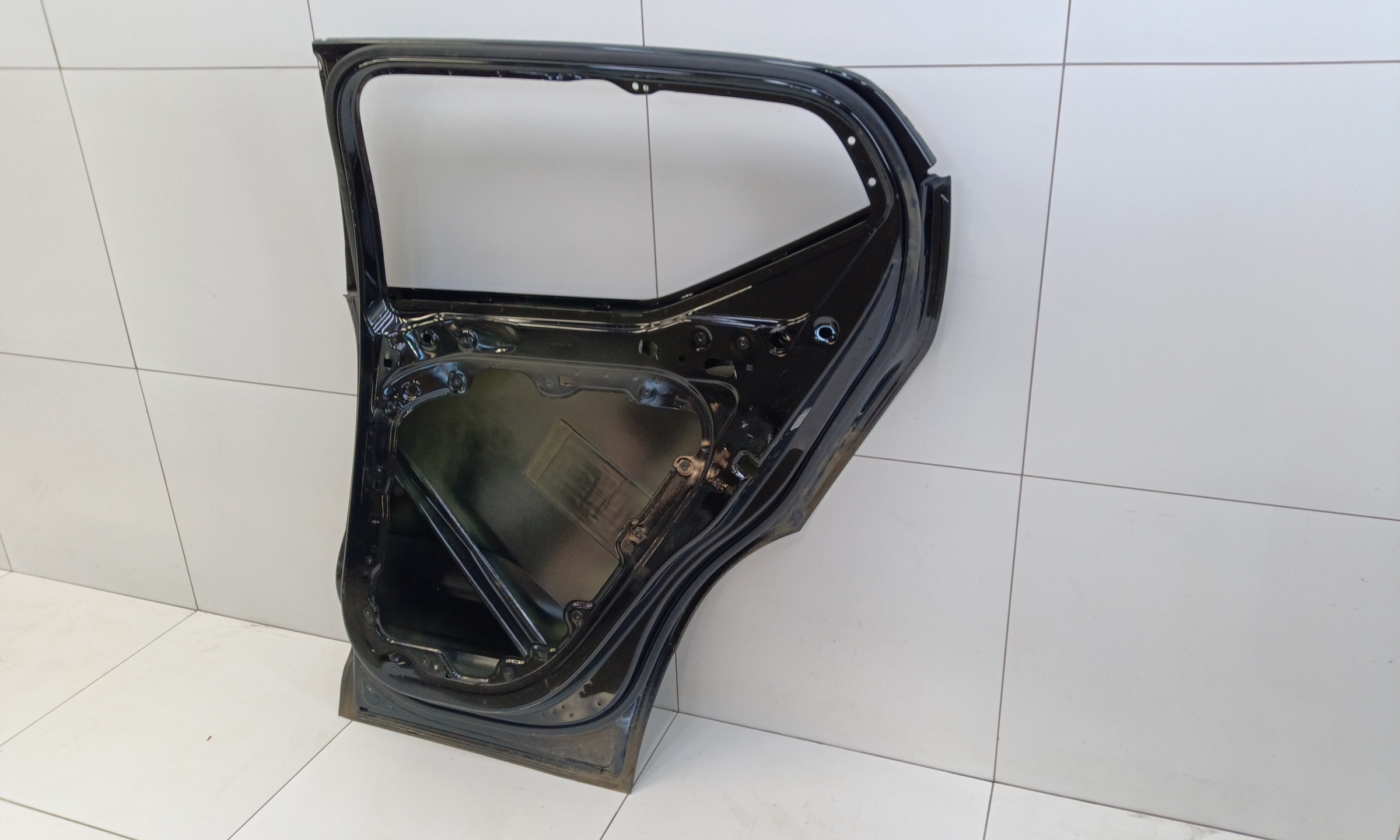 Дверь задняя правая Volvo XC40