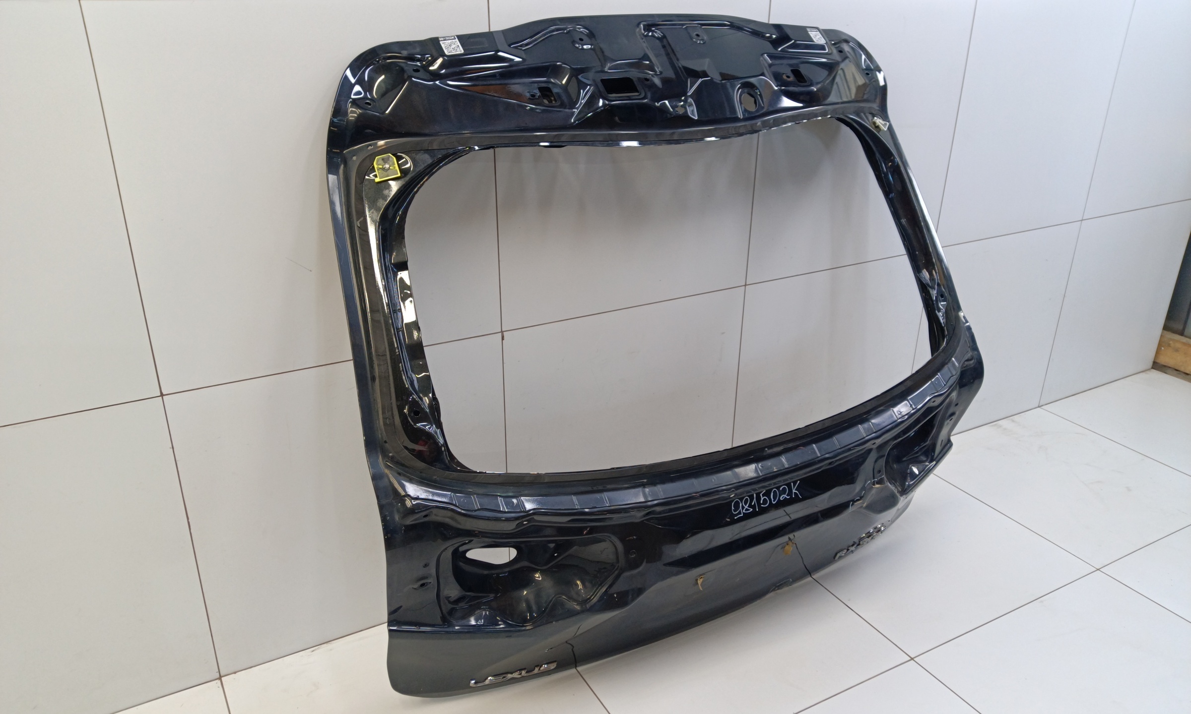 Крышка багажника Lexus RX 4