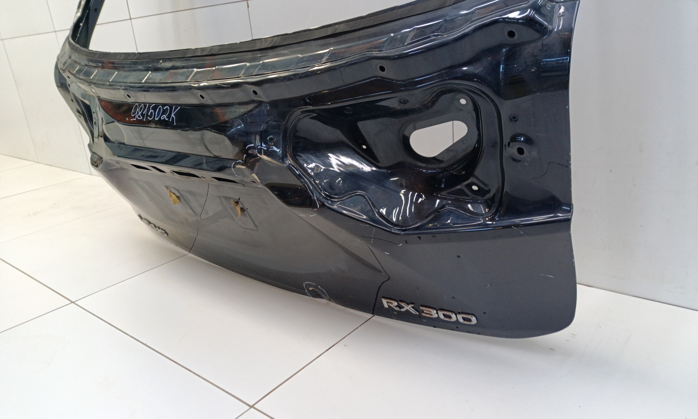 Крышка багажника Lexus RX 4