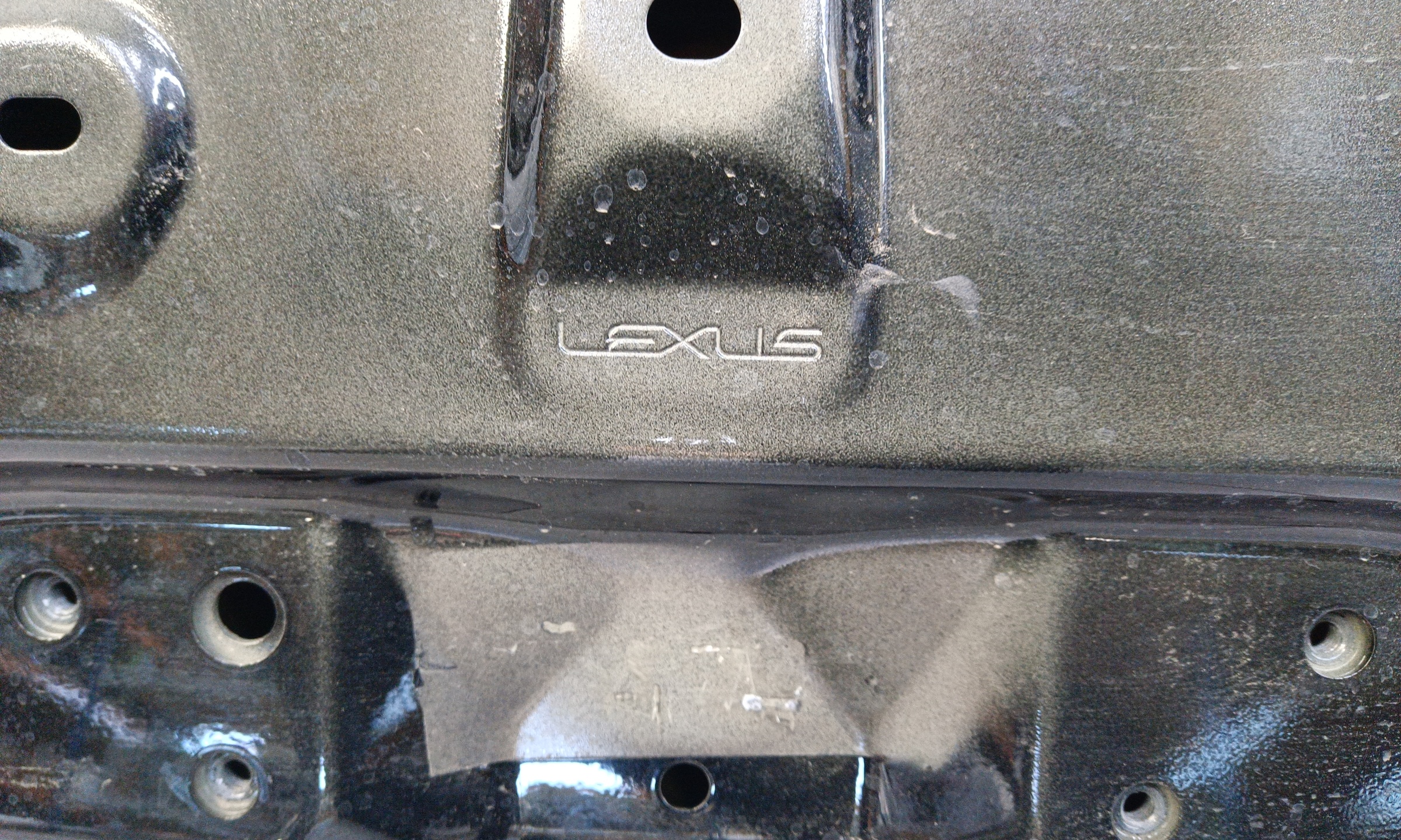 Крышка багажника Lexus RX 4