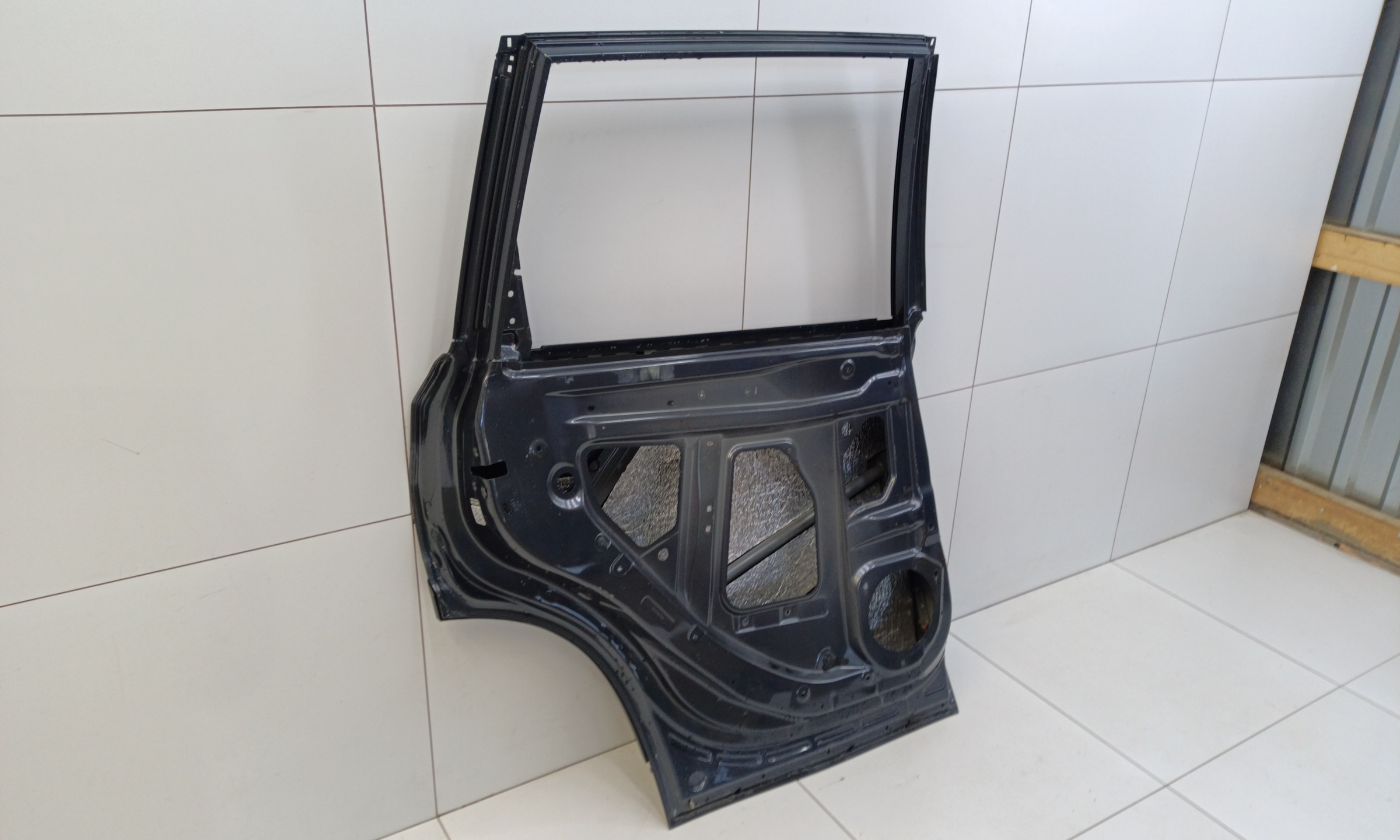 Дверь задняя левая Subaru Forester 5 SK